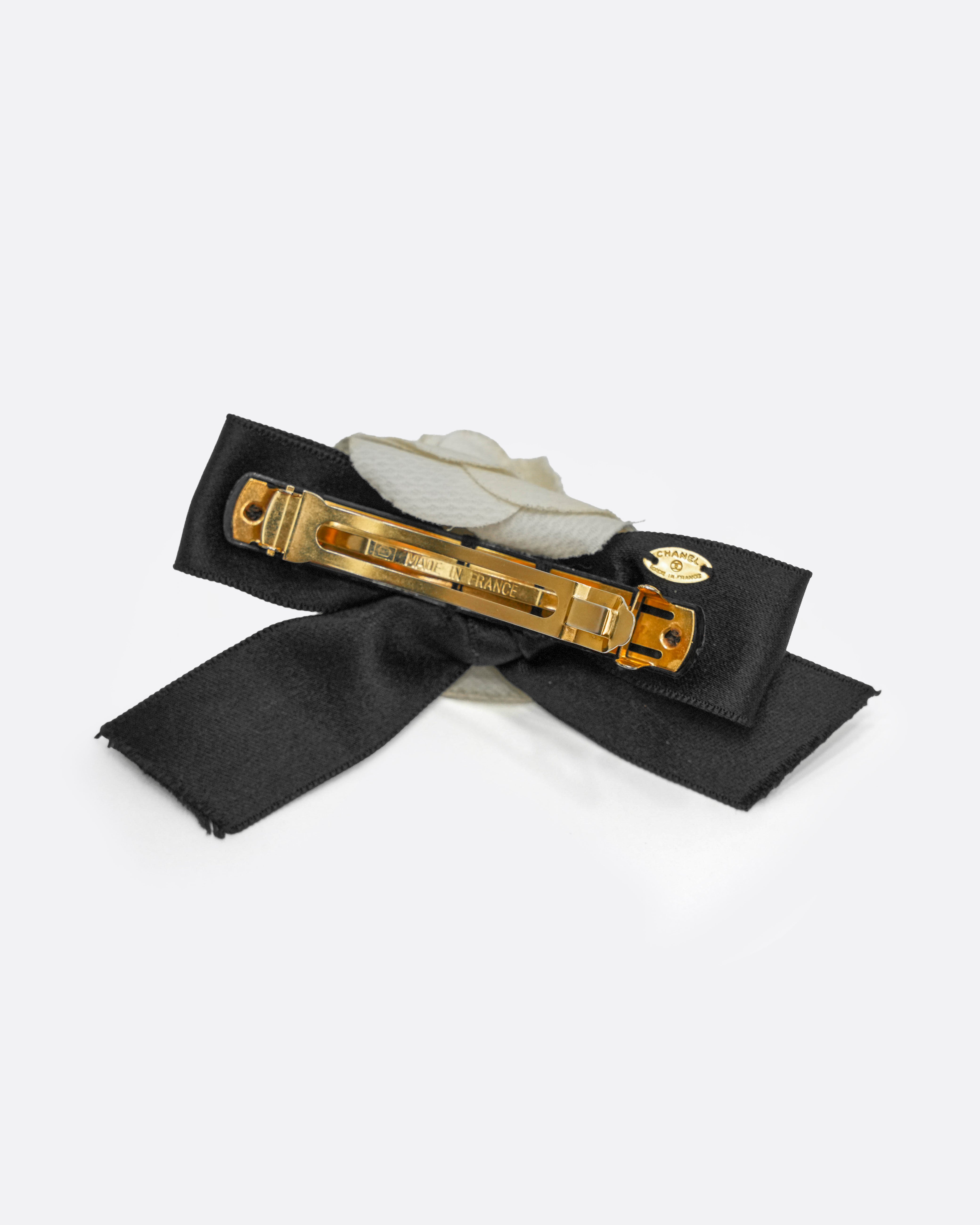 CAMELIA HAIR CLIP BLACK X WHITE