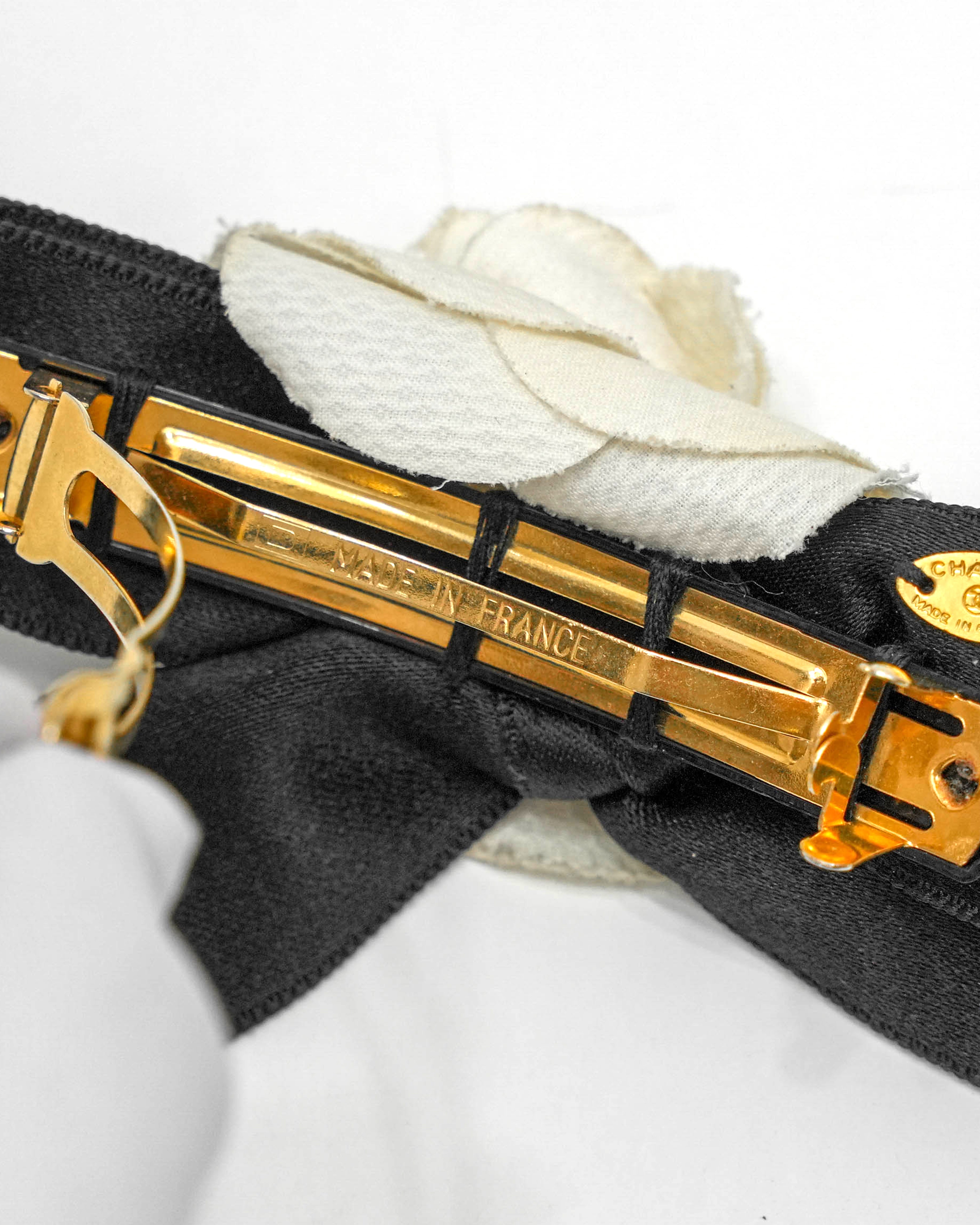 CAMELIA HAIR CLIP BLACK X WHITE