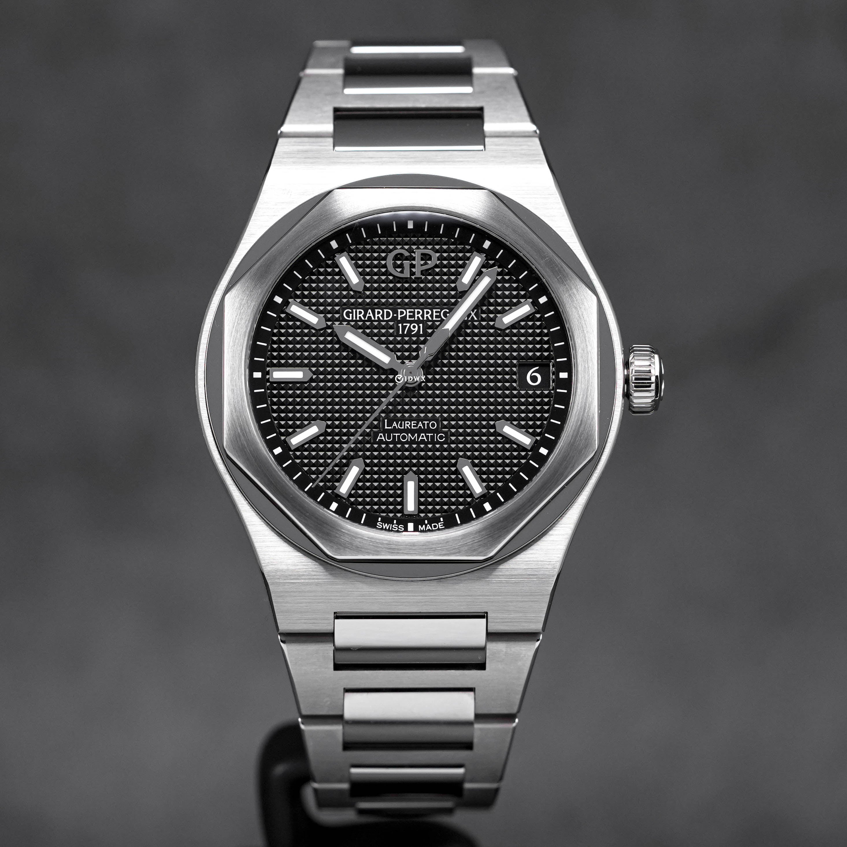 LAUREATO BLACK DIAL (2023)