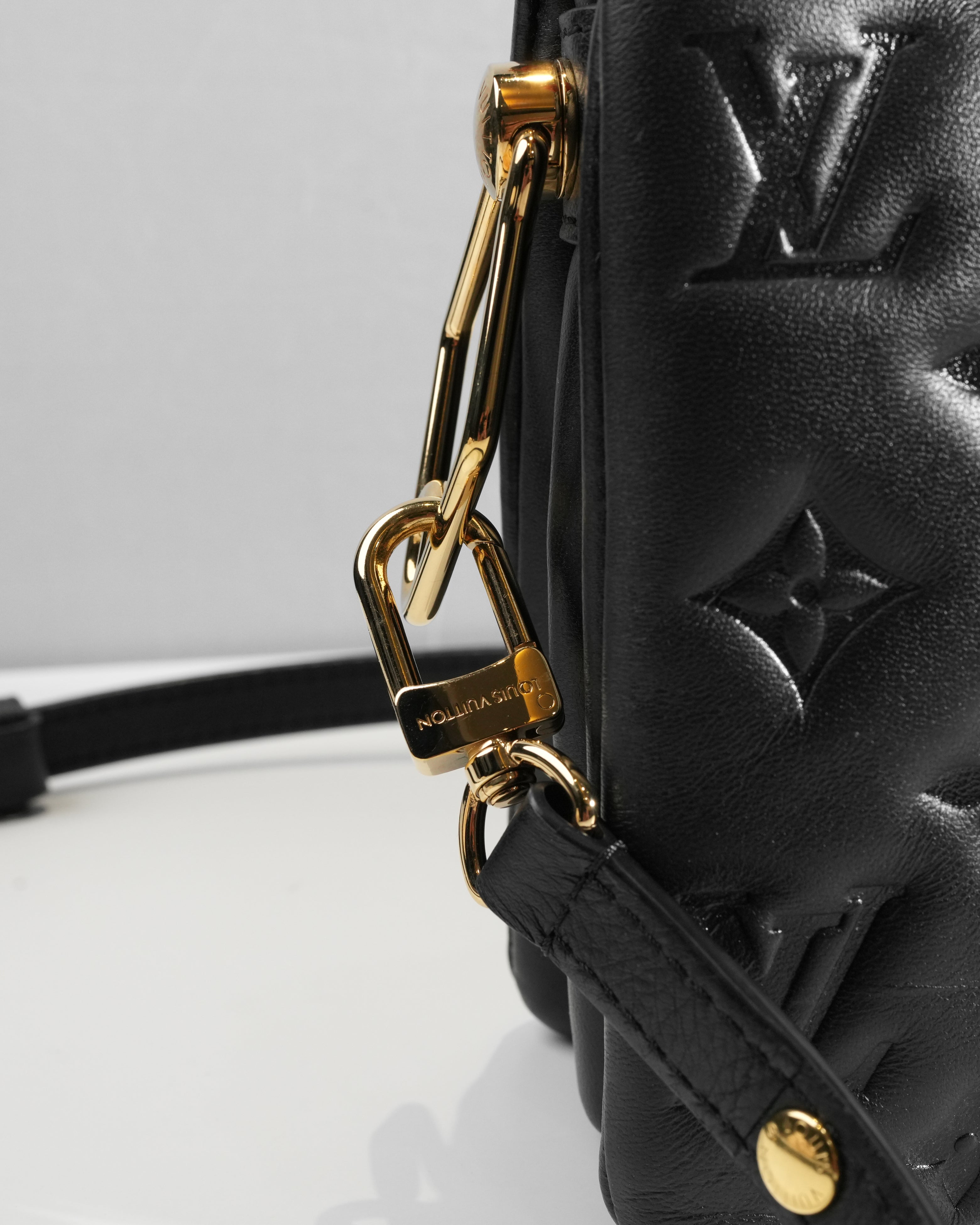 COUSSIN BB BLACK GHW CHIP SLING BAG