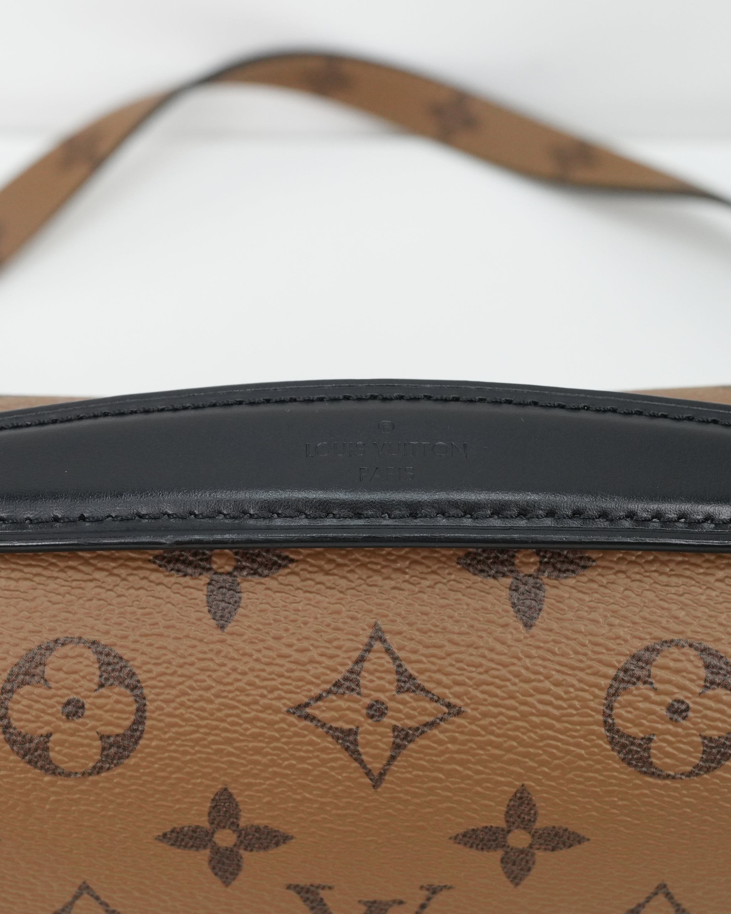 MONOGRAM REVERSE POCHETTE METIS MM