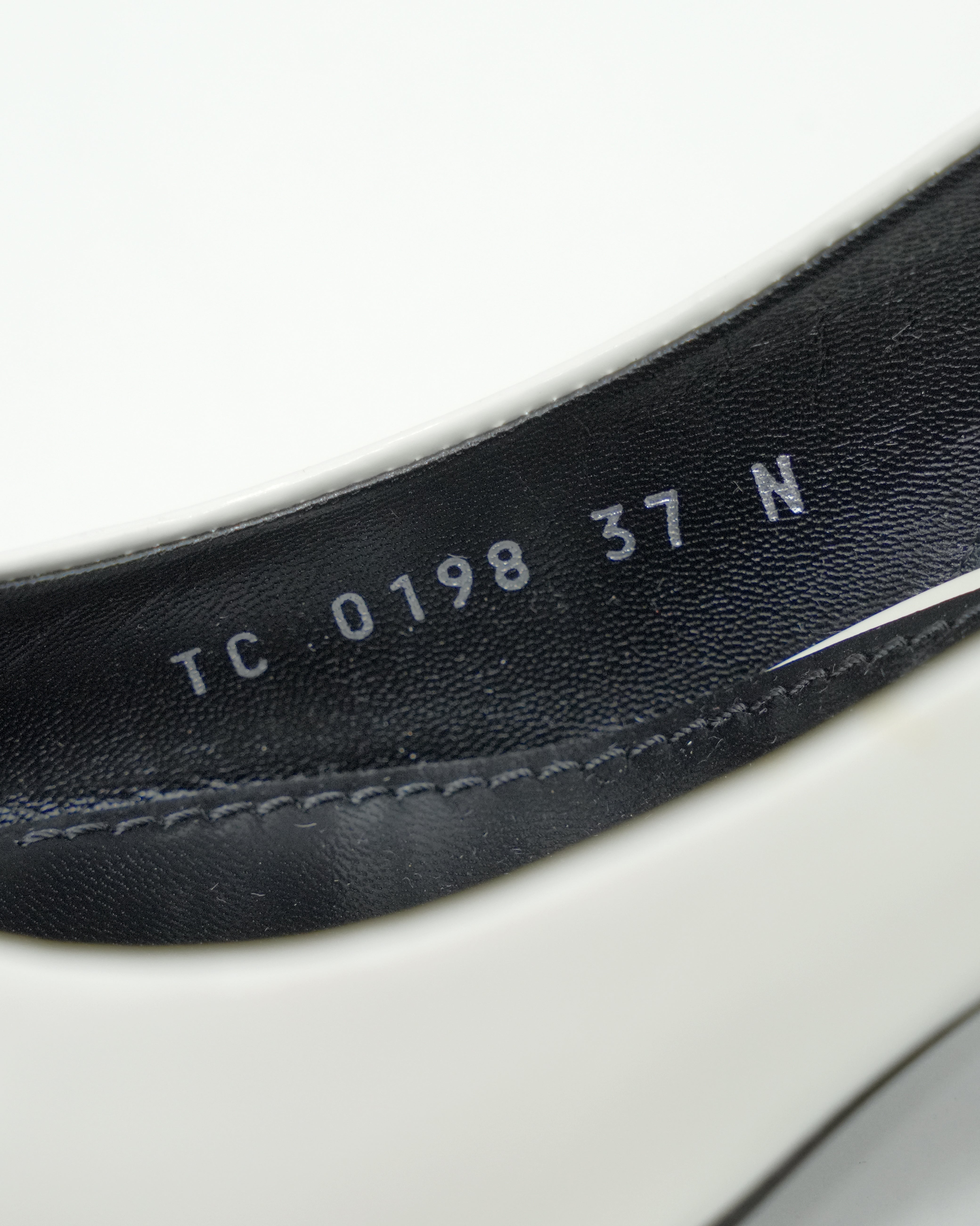 CALL BACK OPEN BACK PUMPS WHITE – SIZE 37