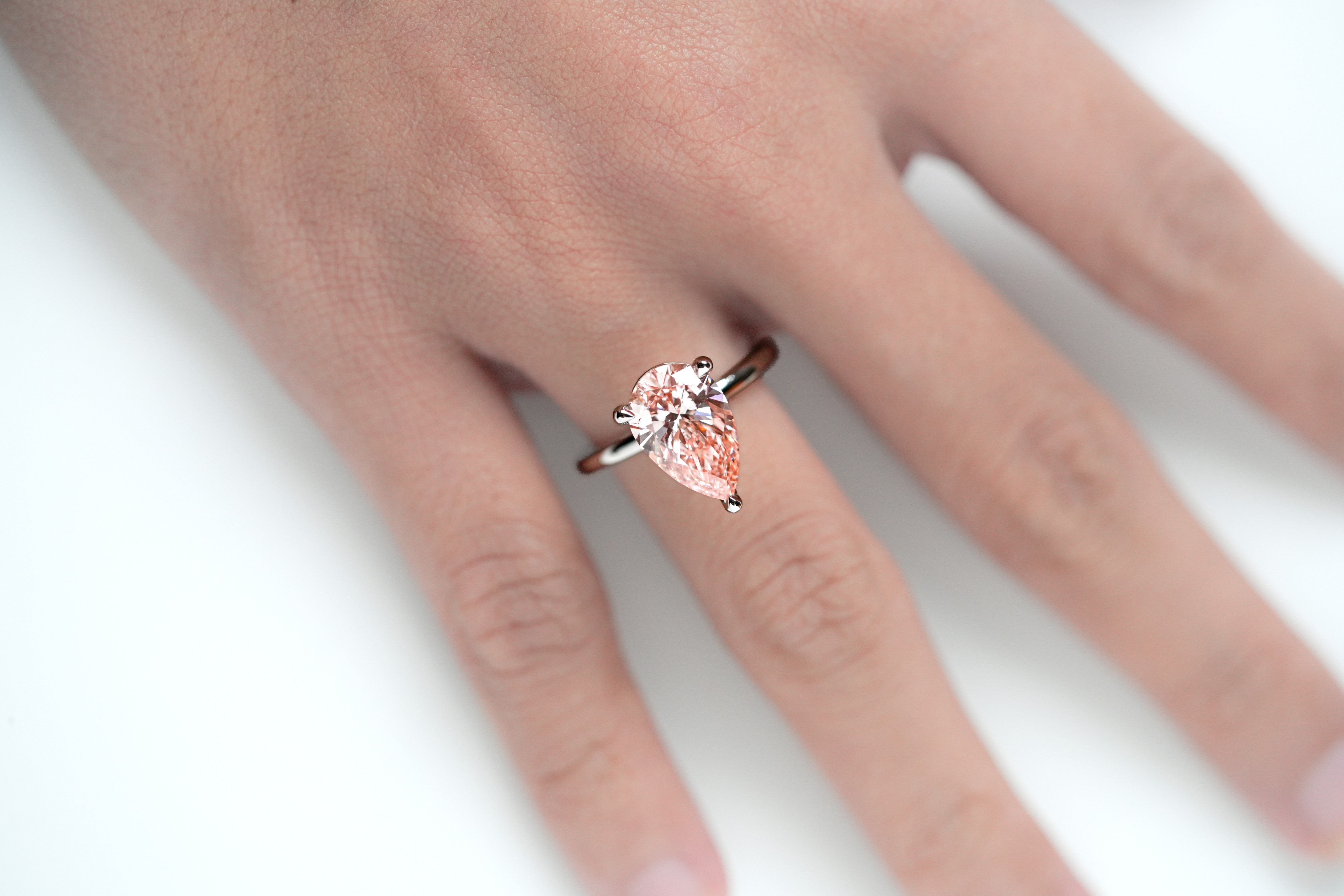 EMMA WHITEGOLD RING 3CT FANCY VIVID PINK PEAR CUT LAB DIAMOND WITH HIDEN HALO