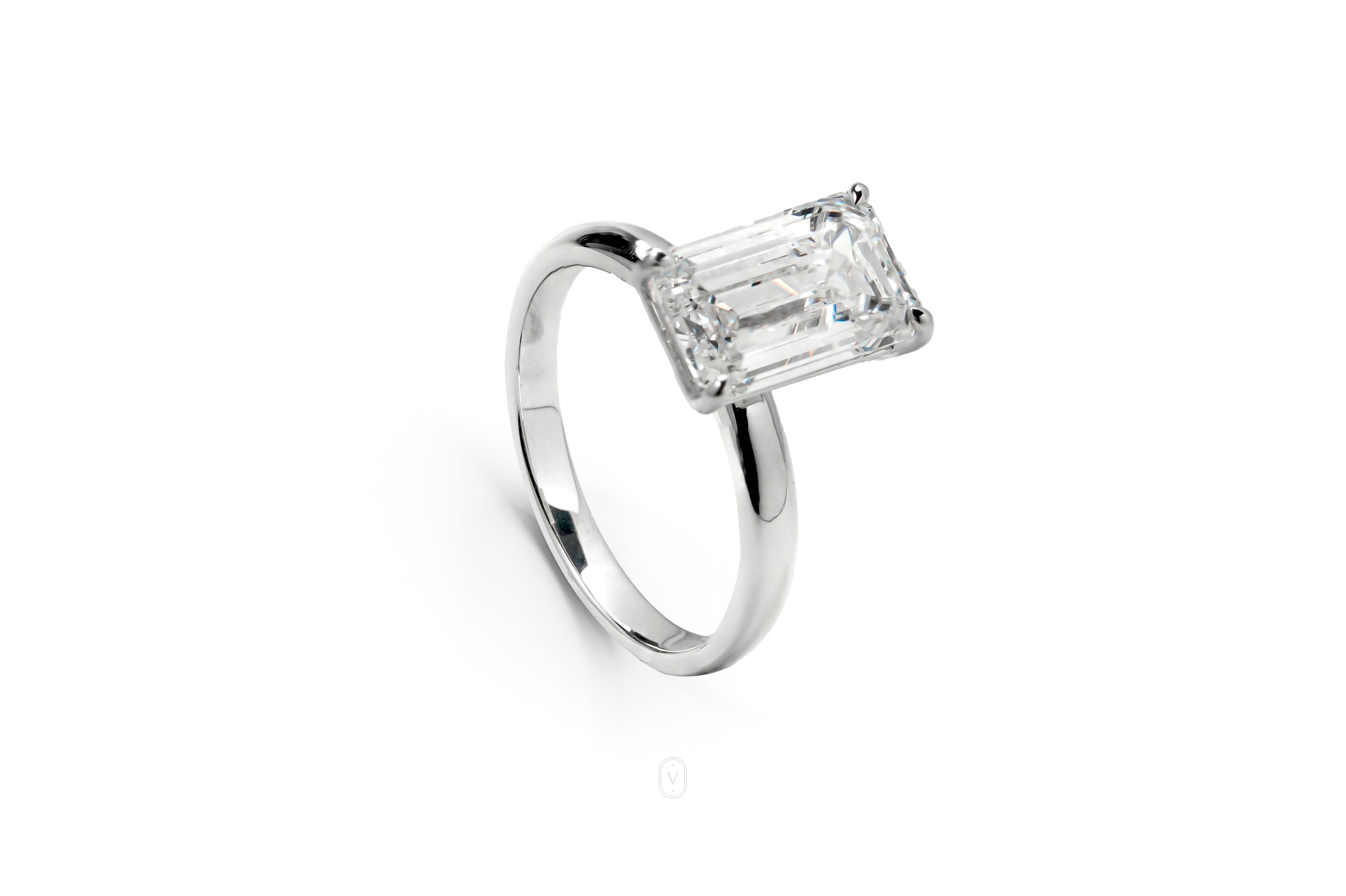 ELLEN WHITEGOLD RING 3CT EMERALD CUT LAB DIAMOND