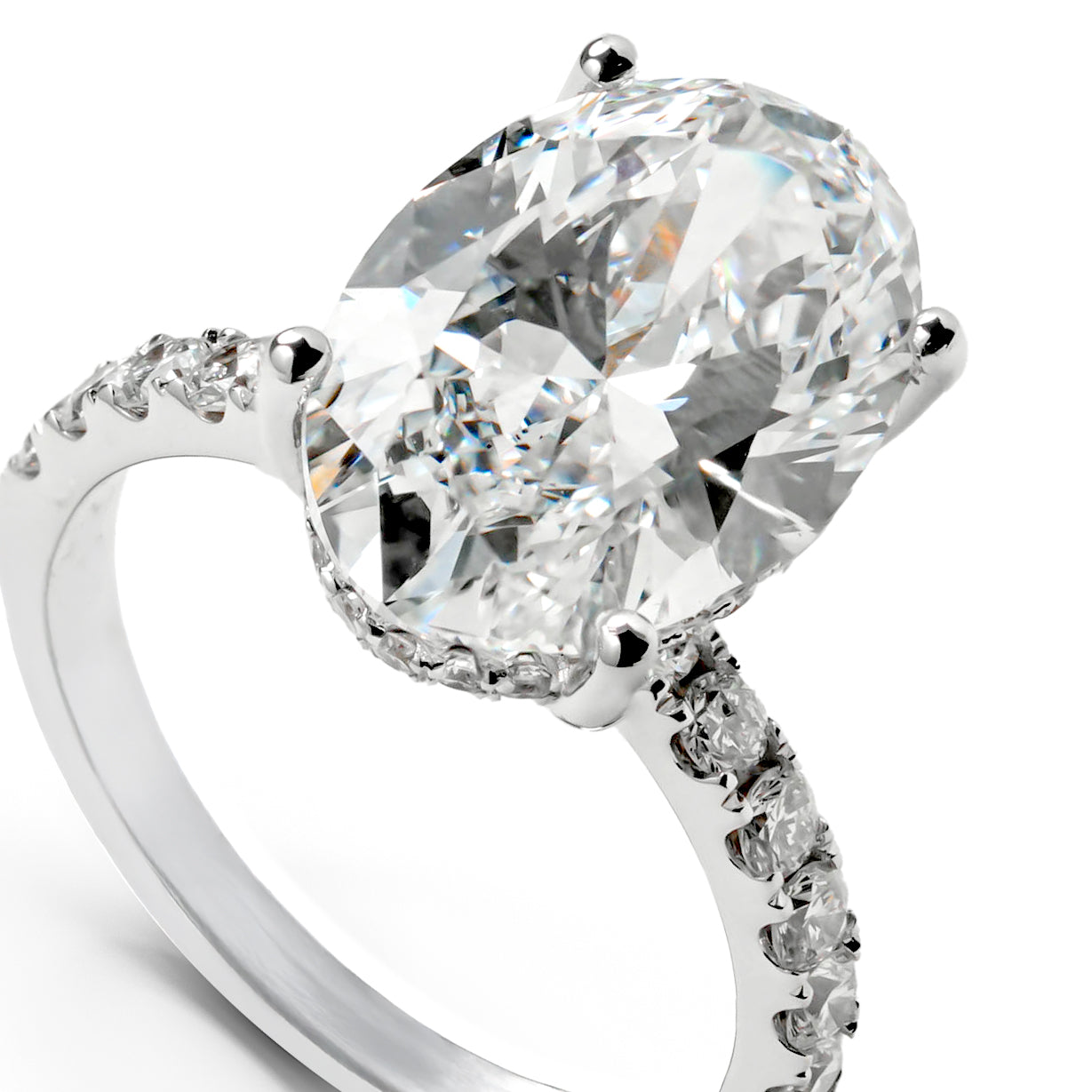 IRIS WHITEGOLD RING 5CT OVAL CUT LAB DIAMOND