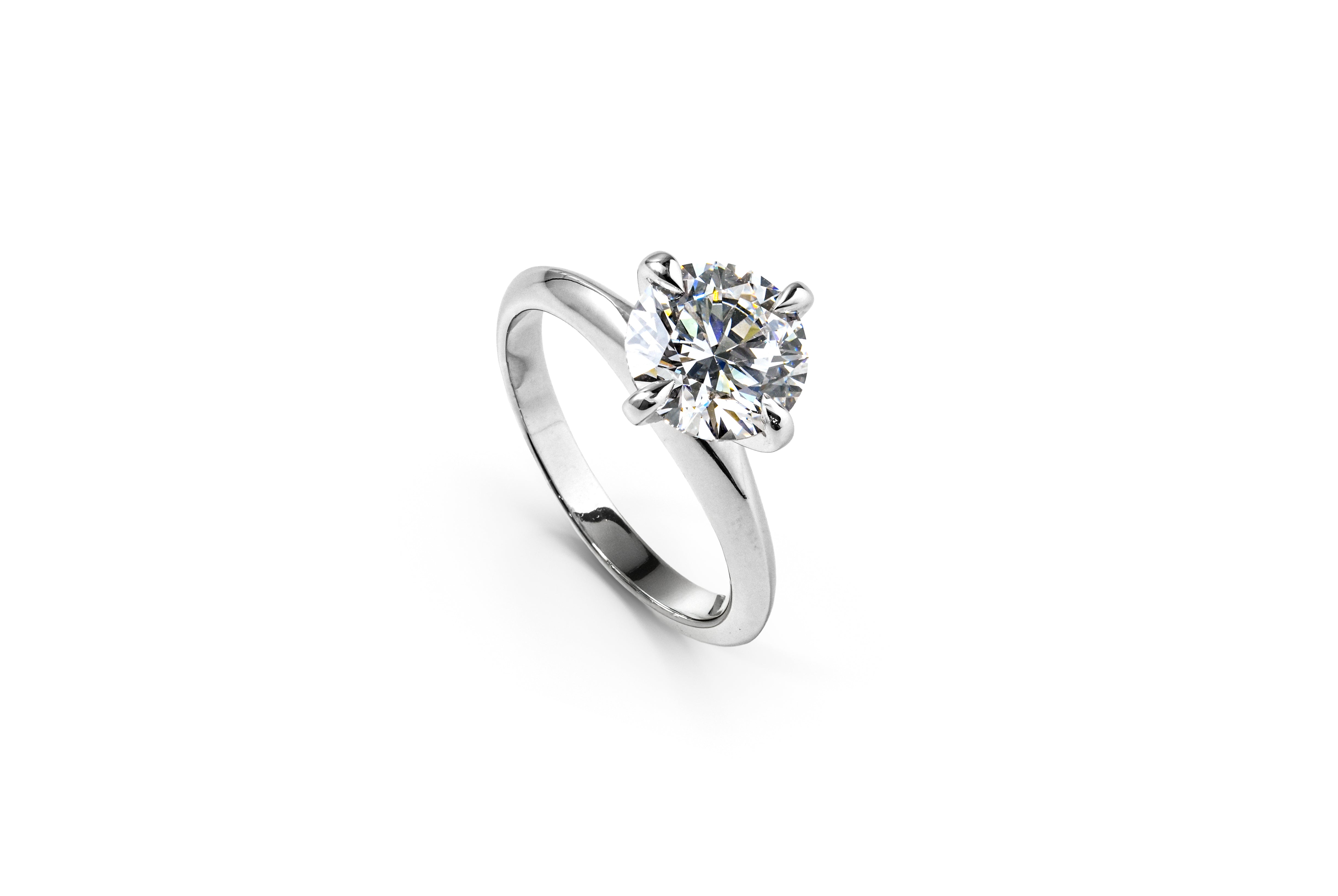 TIFFANY-STYLE WHITEGOLD RING 2CT ROUND CUT LAB DIAMOND