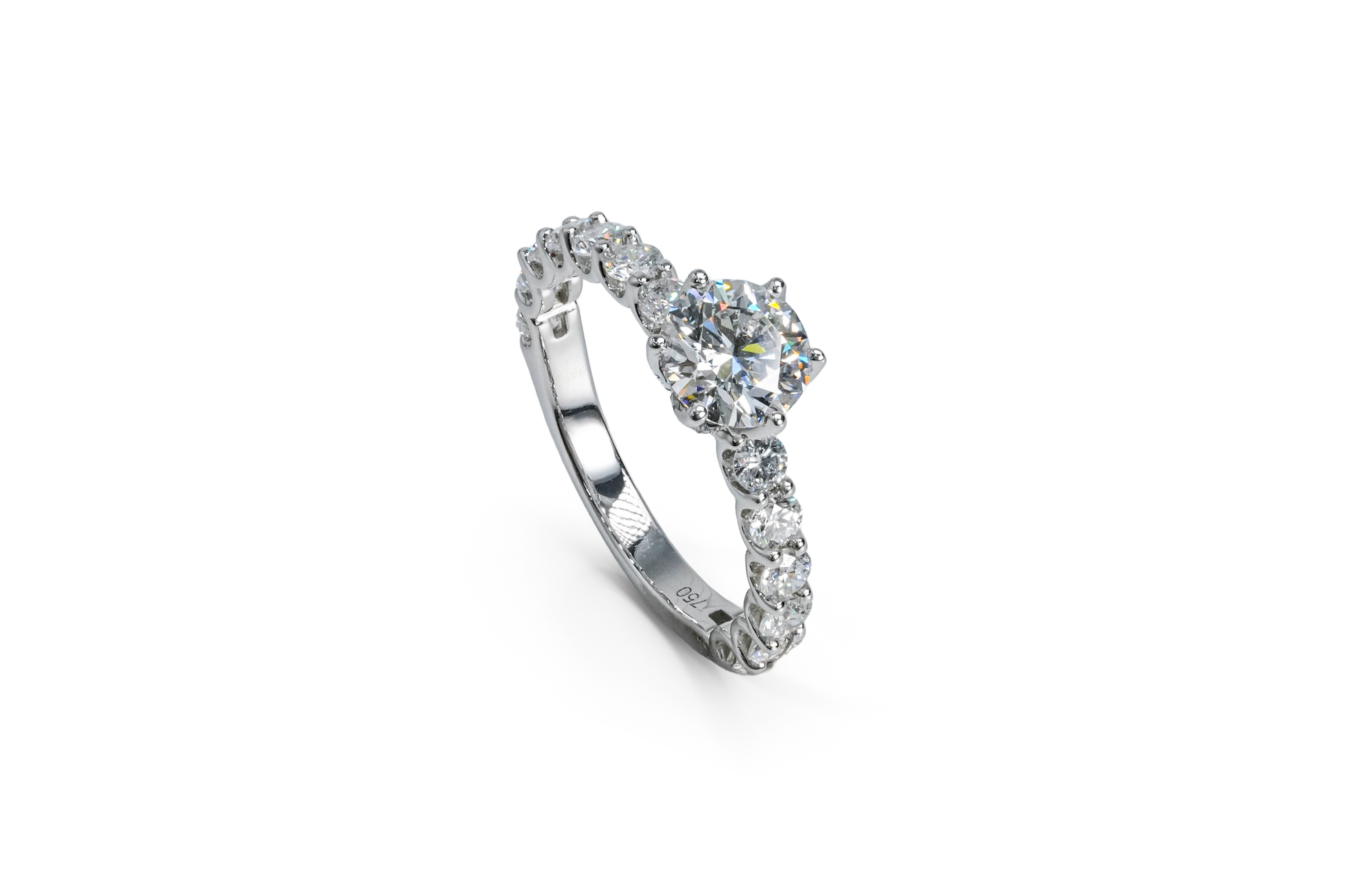 IRIS WHITEGOLD RING 1CT ROUND CUT LAB DIAMOND