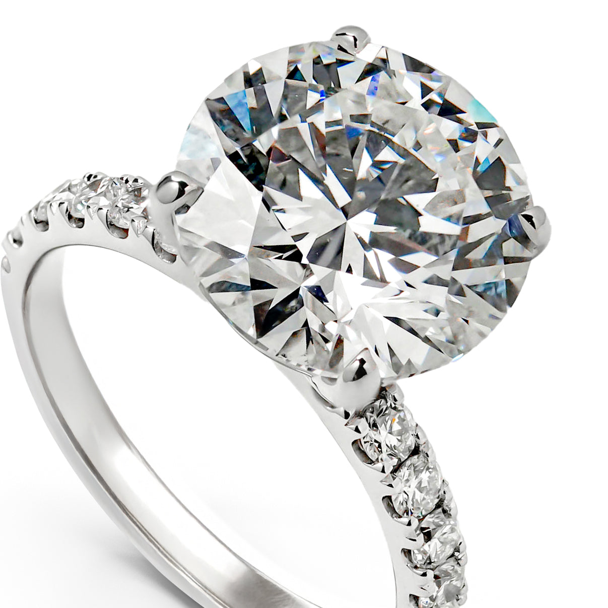IRIS WHITEGOLD RING 6CT ROUND CUT LAB DIAMOND