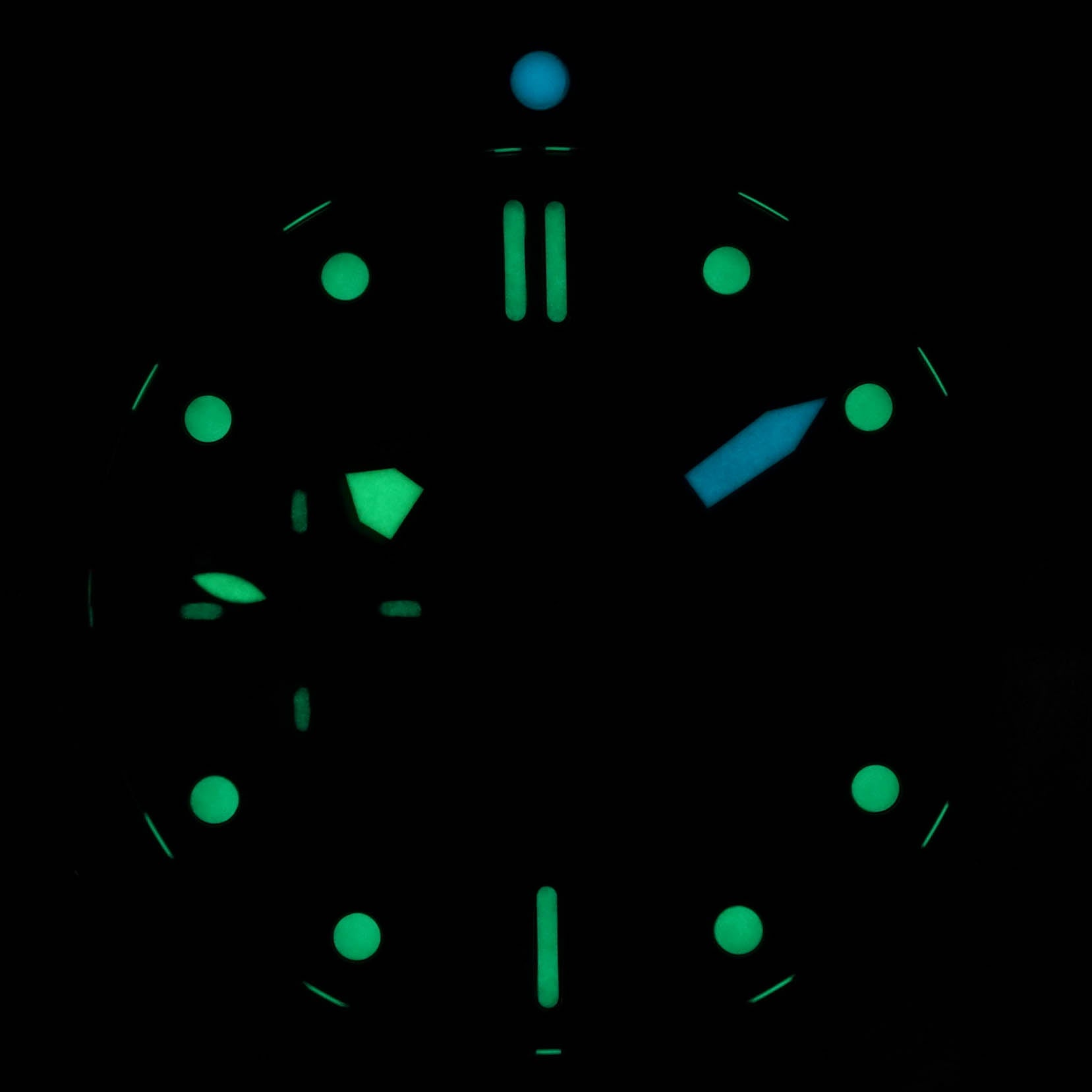 Luminor Submersible PAM 682