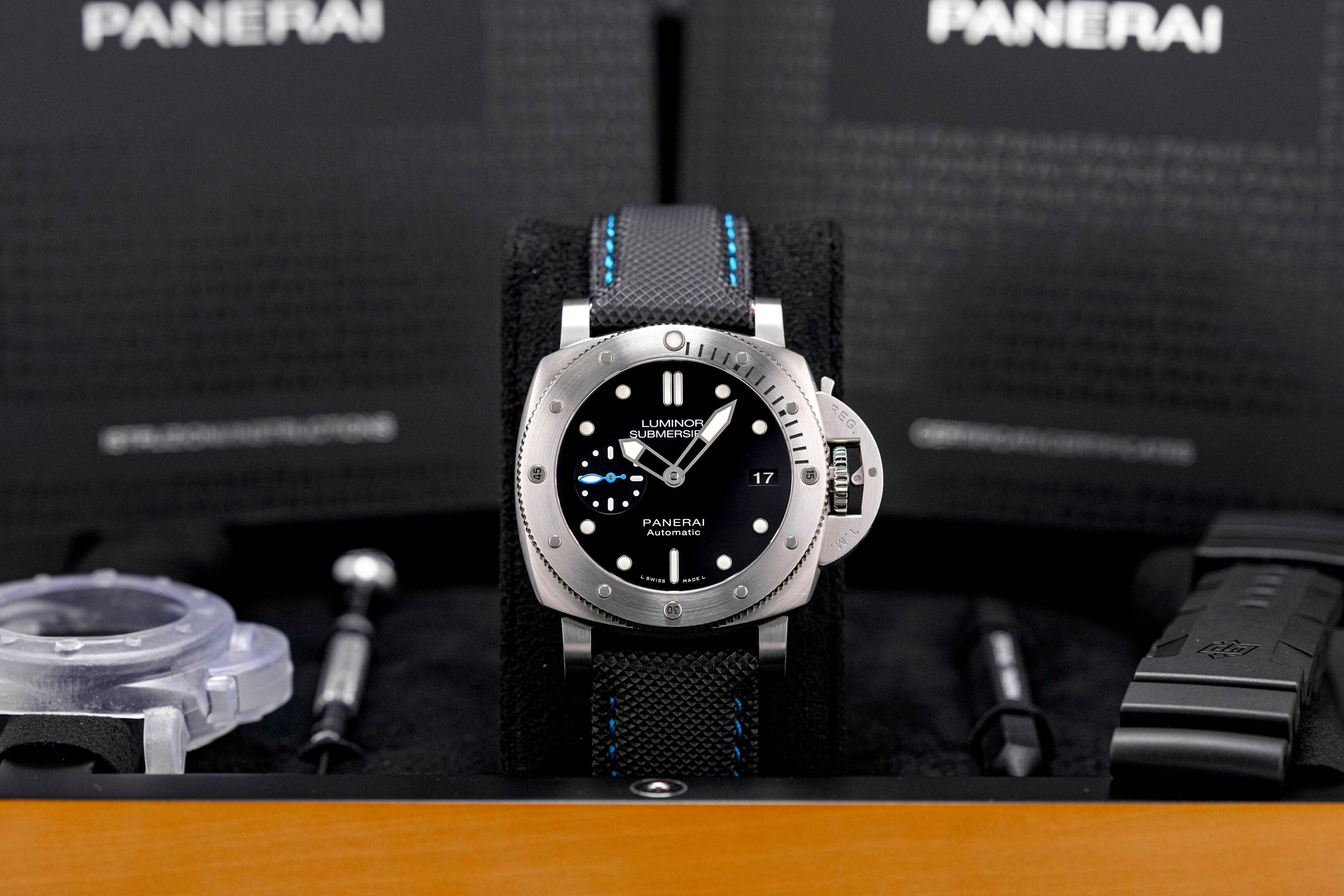 Luminor Submersible PAM 682