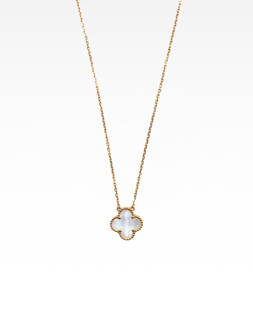 VINTAGE ALHAMBRA MOTHER OF PEARL NECKLACE (2022)