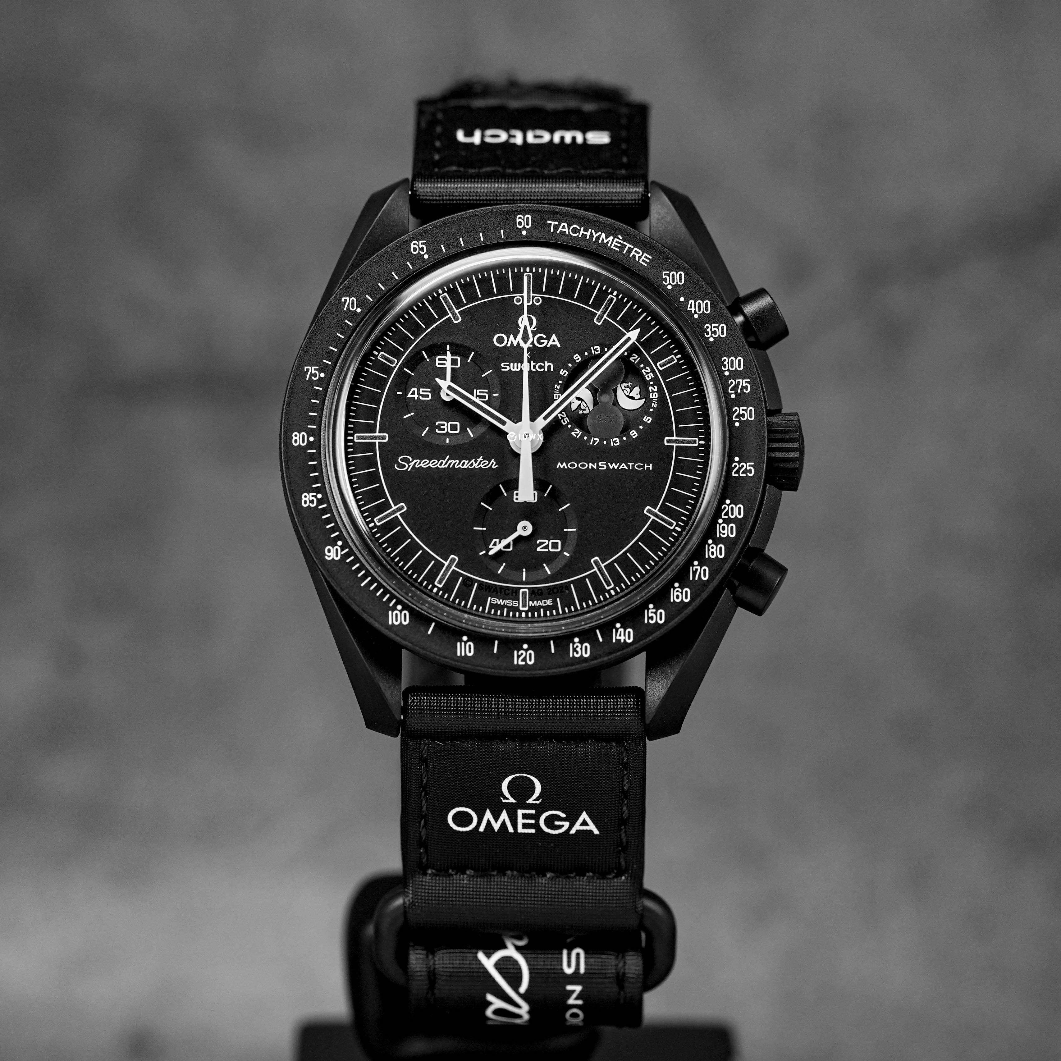 Harga Moonswatch Snoopy Black