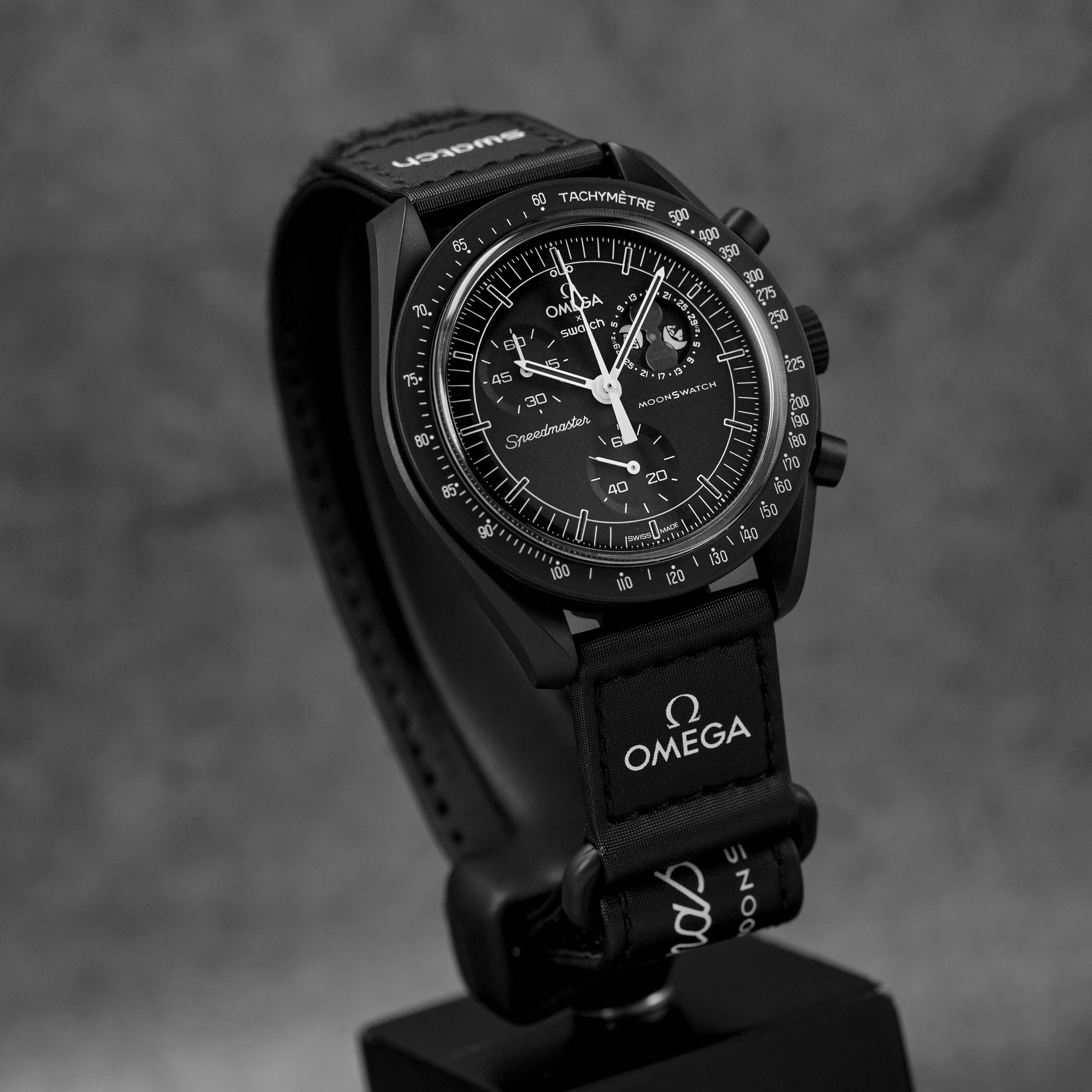 Harga Moonswatch Snoopy Black