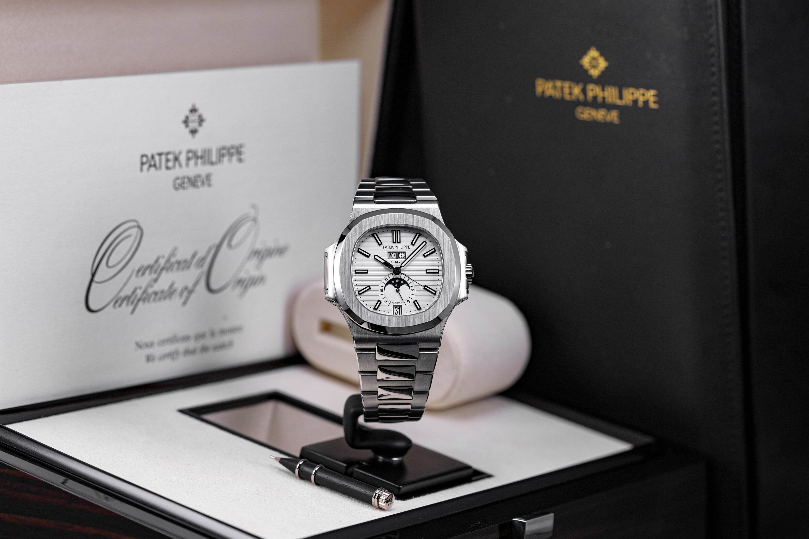 Harga Patek Philippe Nautilus 5726/1A-010