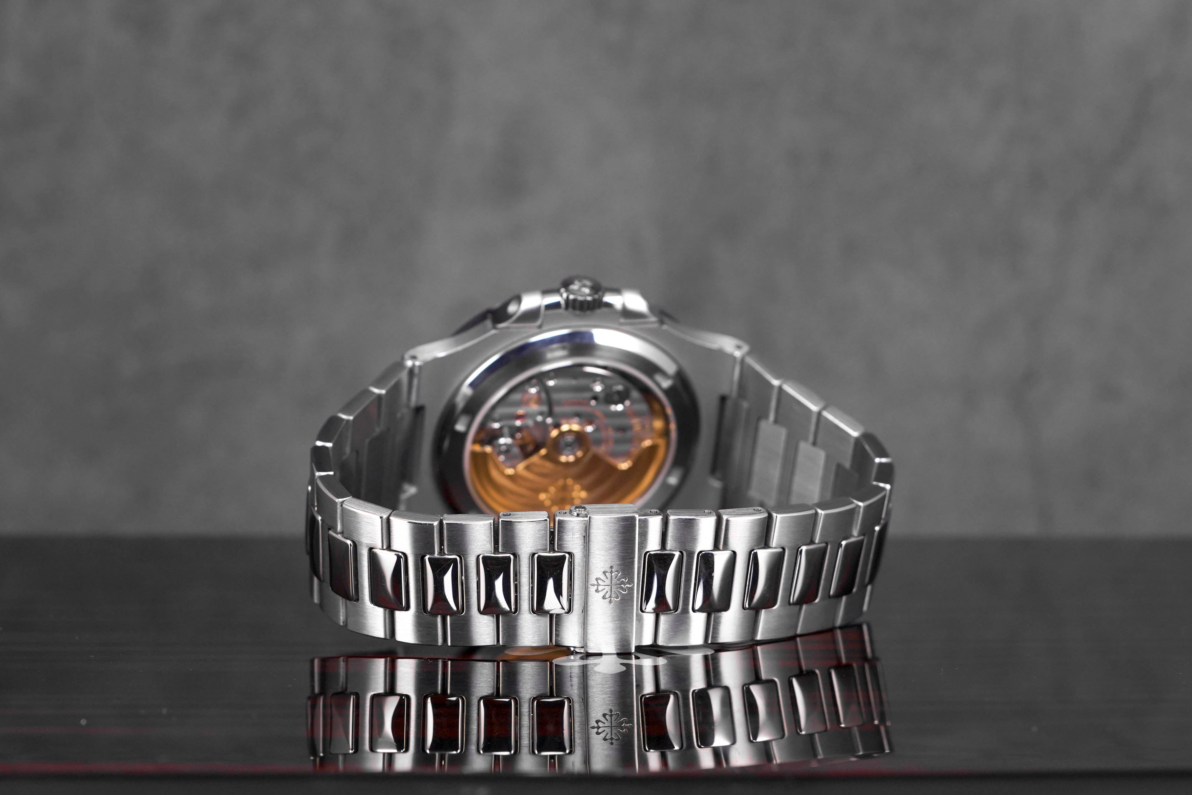 Nautilus 5711/1A White