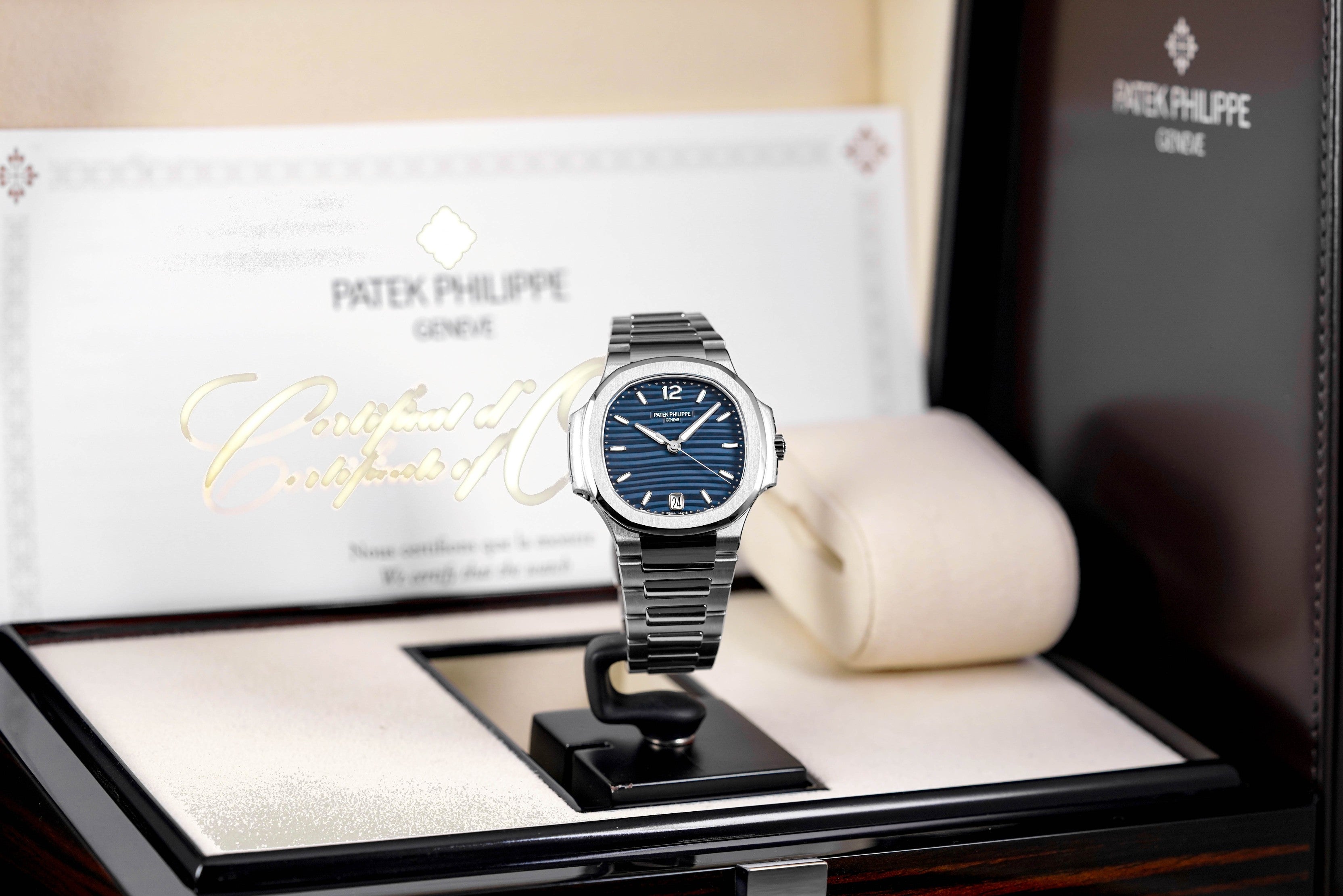 Harga Patek Philippe Nautilus Lady 7118/1A-001 Blue Terbaru