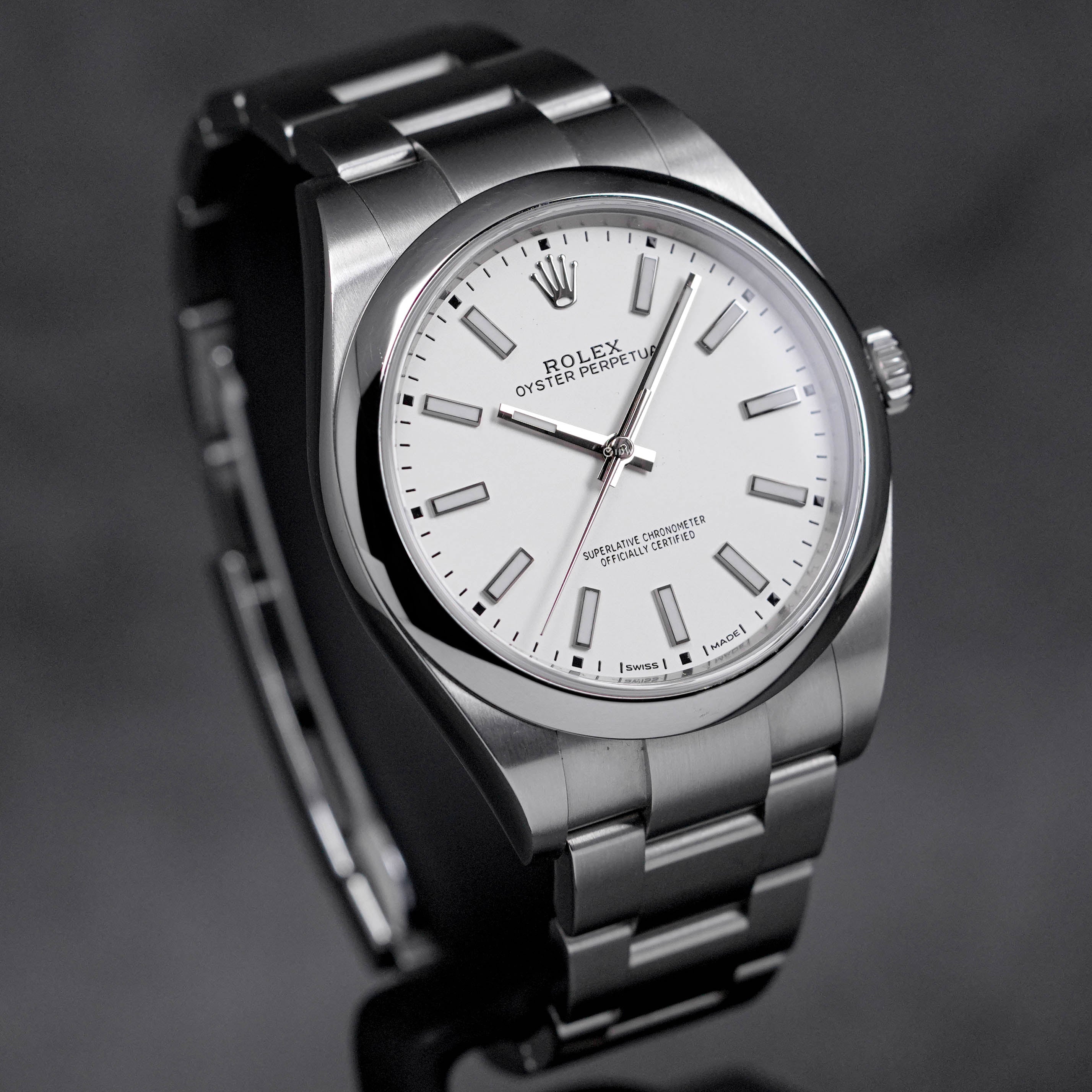 OYSTER PERPETUAL 39MM WHITE DIAL (2019)