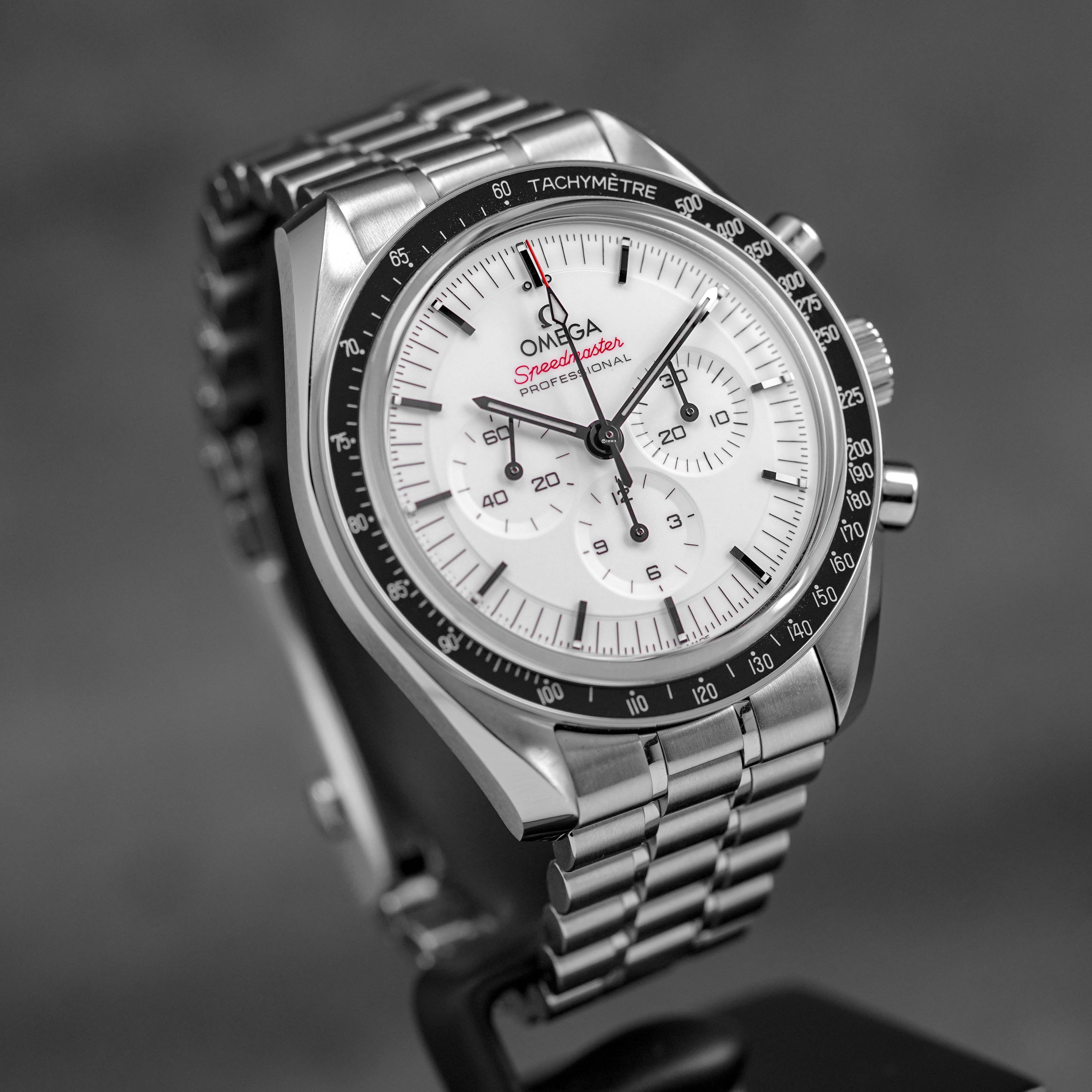 Harga Omega Speedmaster Moonwatch Sapphire