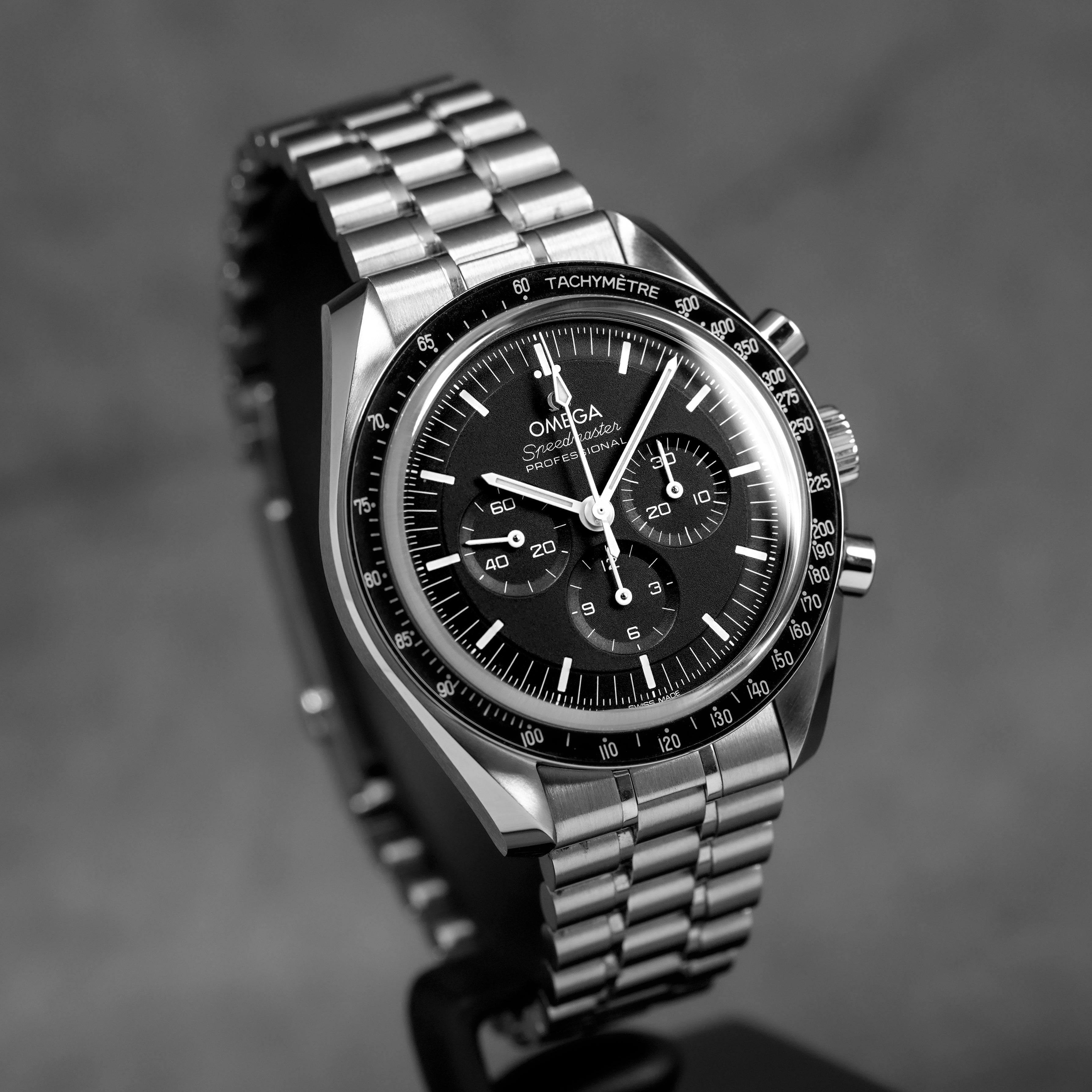 Harga Omega Speedmaster Moonwatch Sapphire