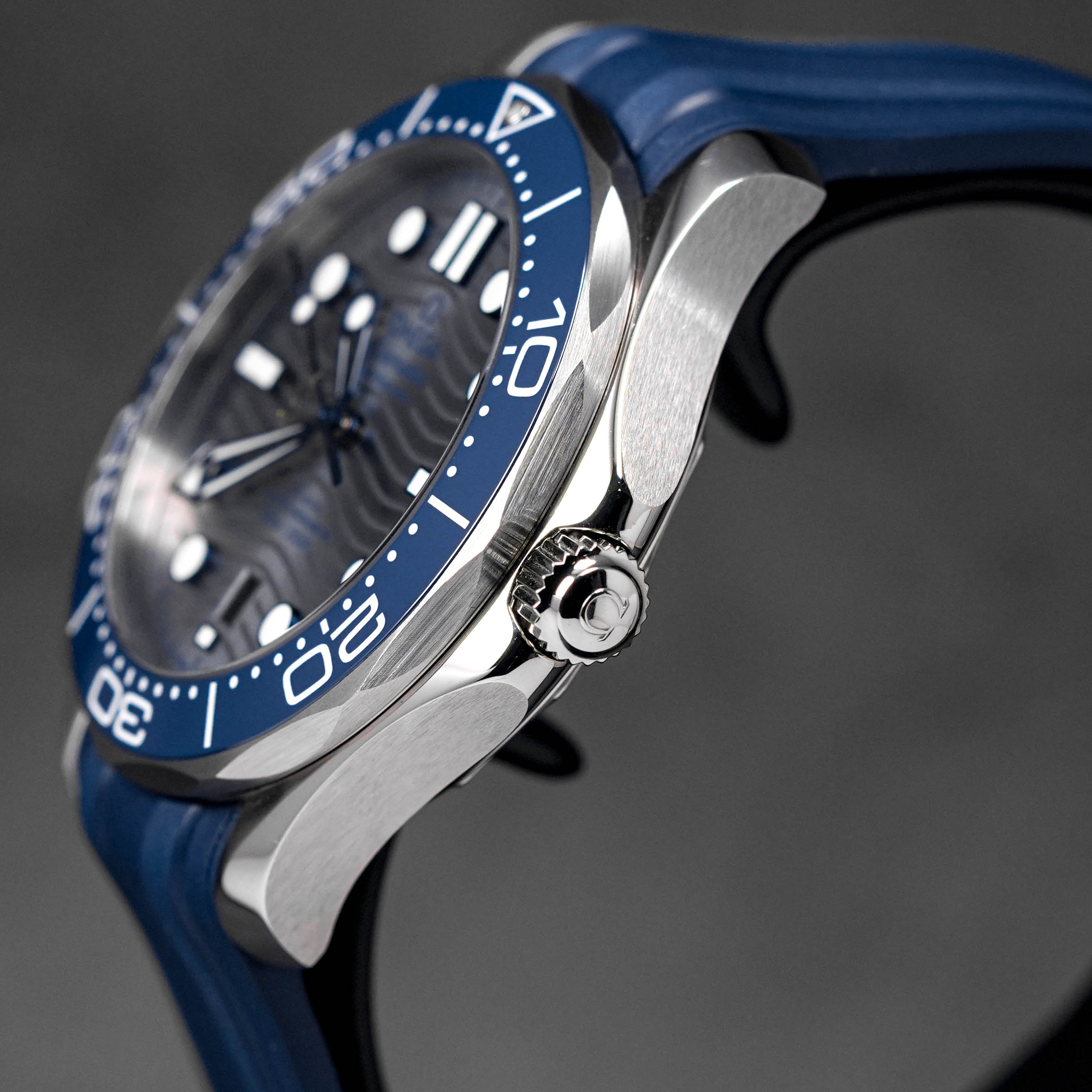 SEAMASTER DIVER 300 GREY DIAL RUBBER STRAP (2019)
