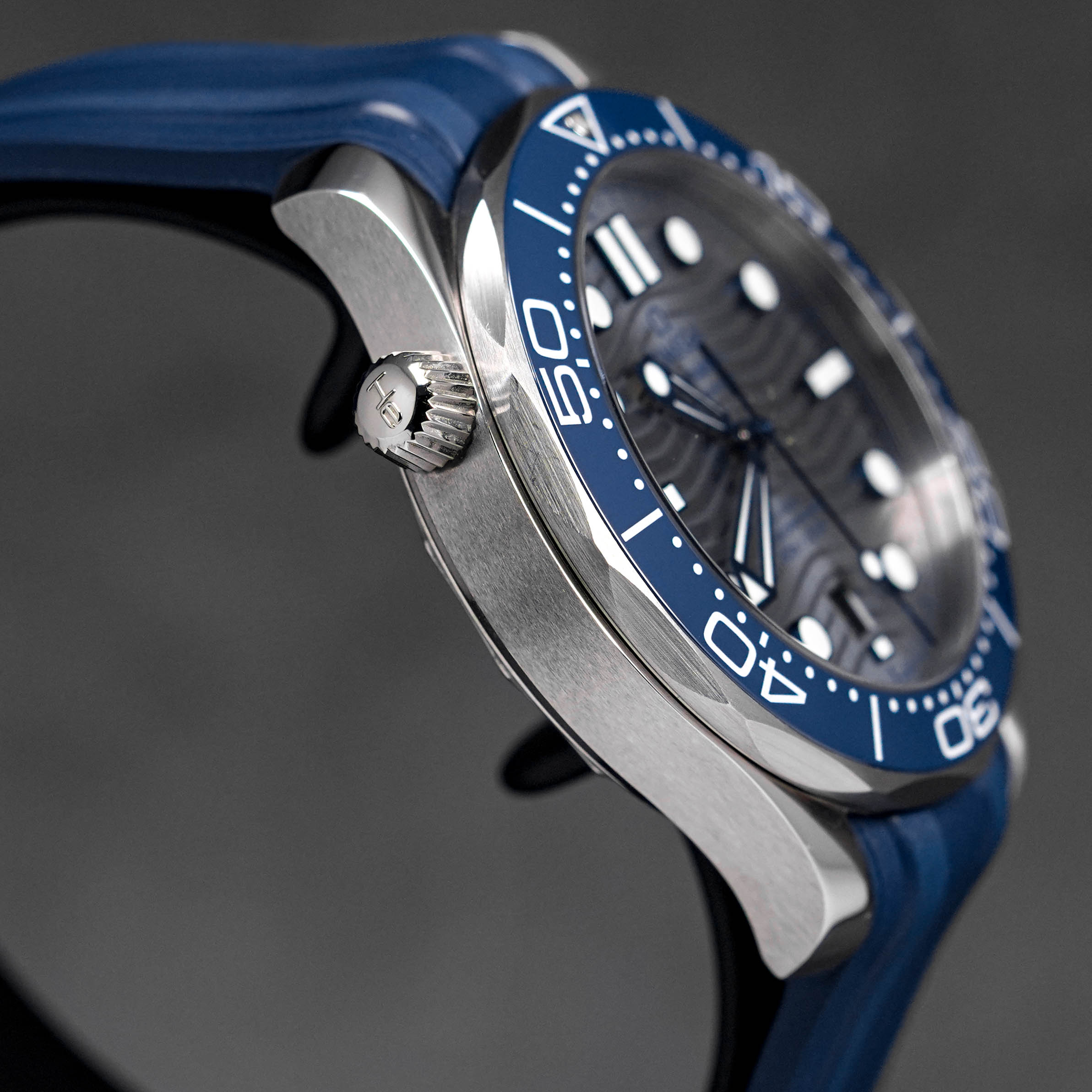 SEAMASTER DIVER 300 GREY DIAL RUBBER STRAP (2019)