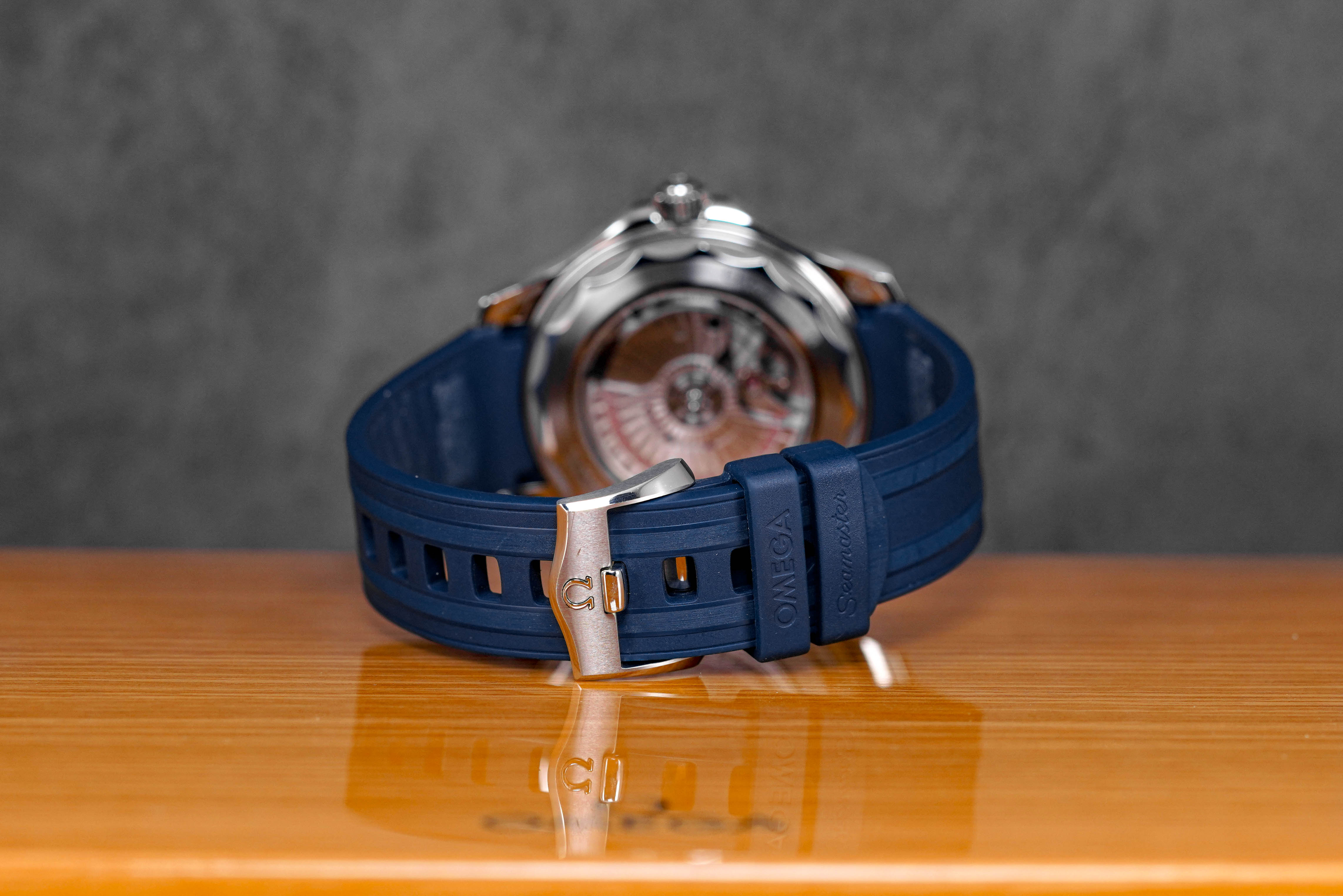 SEAMASTER DIVER 300 GREY DIAL RUBBER STRAP (2019)