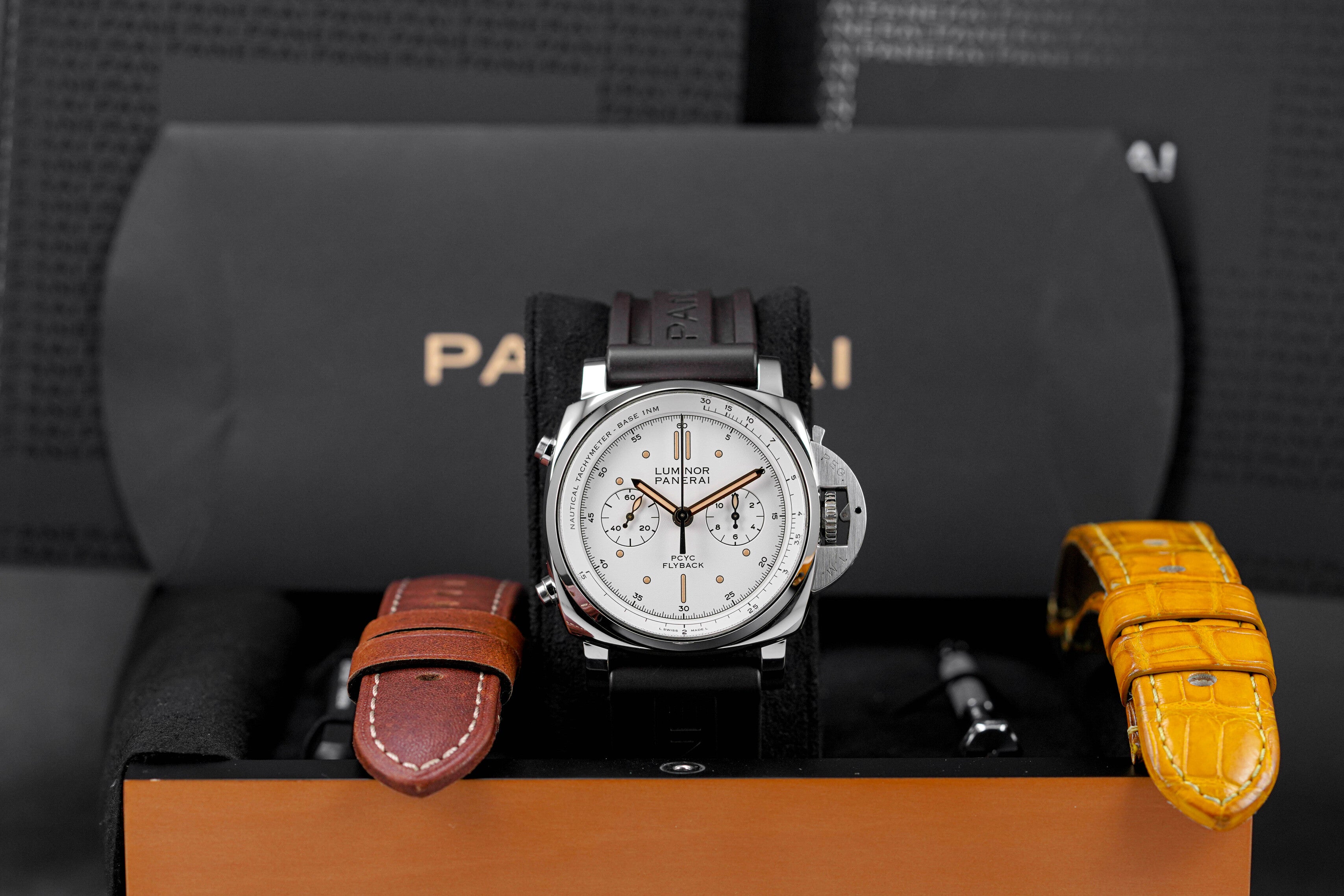 LUMINOR 1950 CLASSIC YACHTS CHALLENGE 'PCYC' CHRONOGRAPH FLYBACK IVORY DIAL PAM 654 (2018)