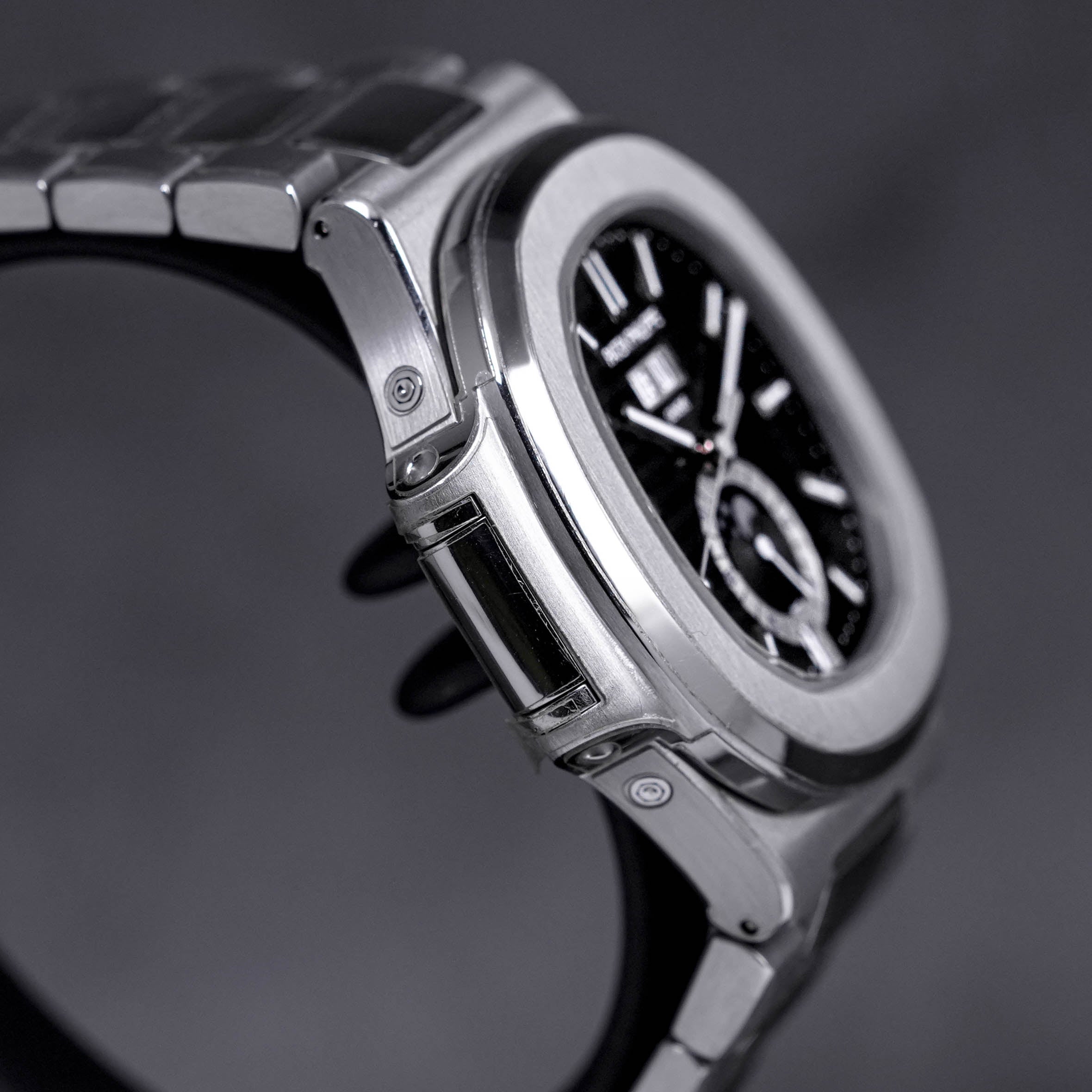 NAUTILUS 5726/1A ANNUAL CALENDAR MOONPHASE (2018)