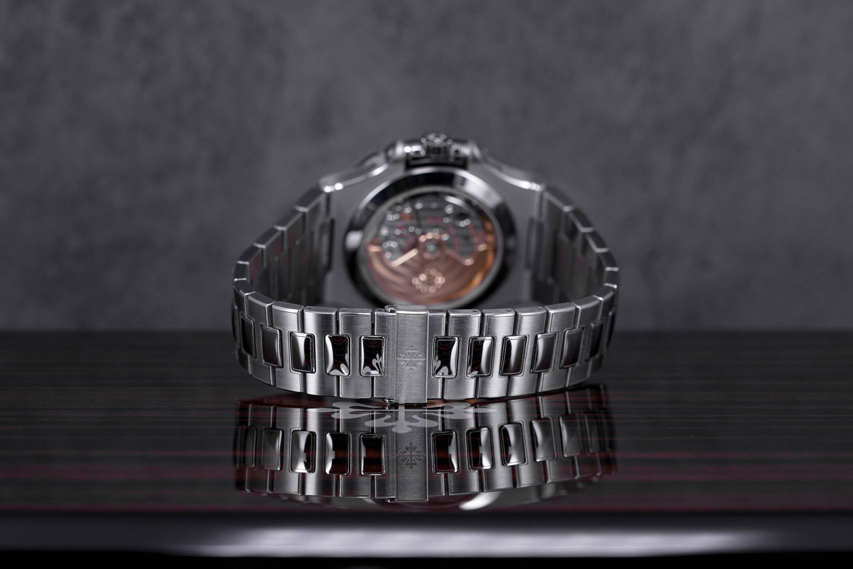 NAUTILUS 5726/1A ANNUAL CALENDAR MOONPHASE (2018)