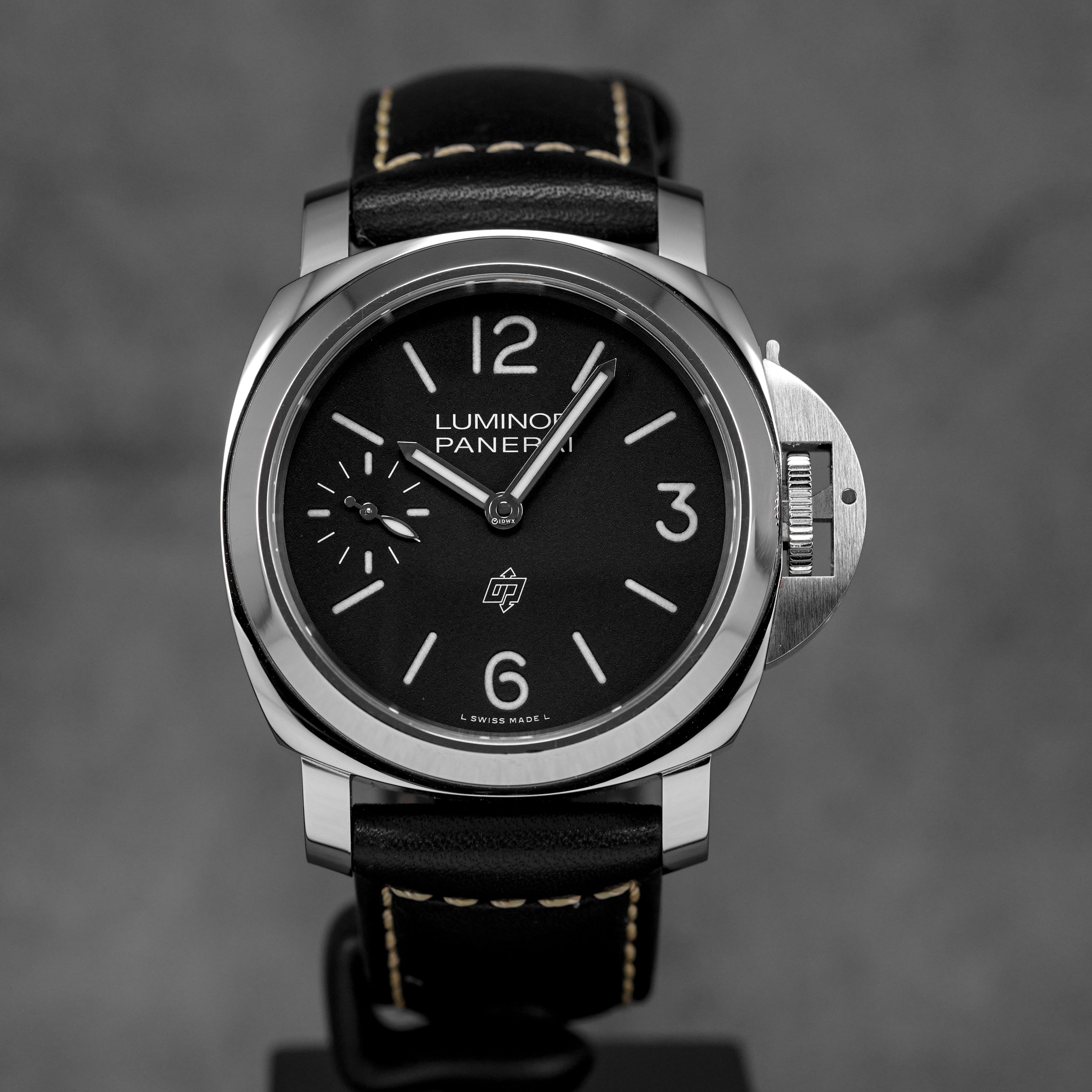 LUMINOR LOGO 44MM BLACK DIAL PAM 1084 (2024)
