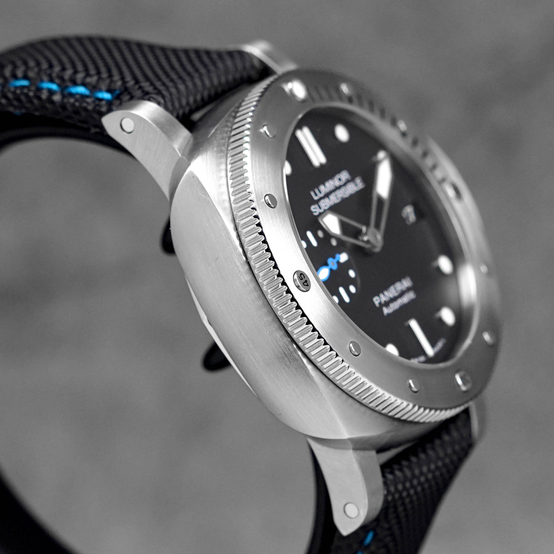 Harga Panerai Luminor Submersible PAM 682