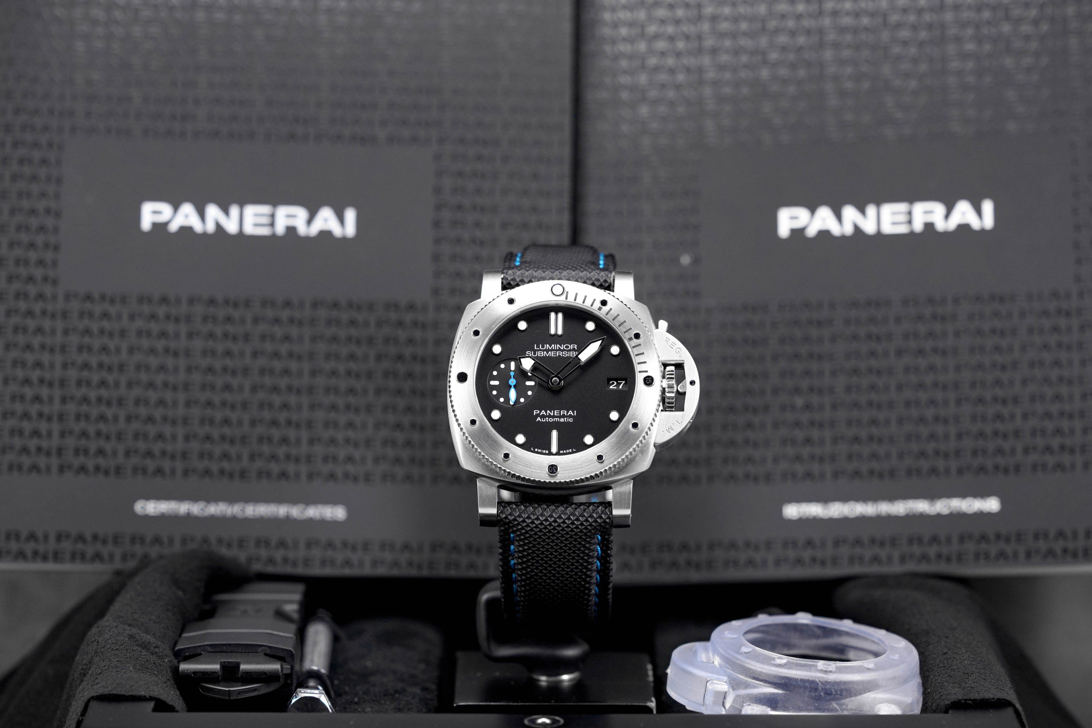 Harga Panerai Luminor Submersible PAM 682