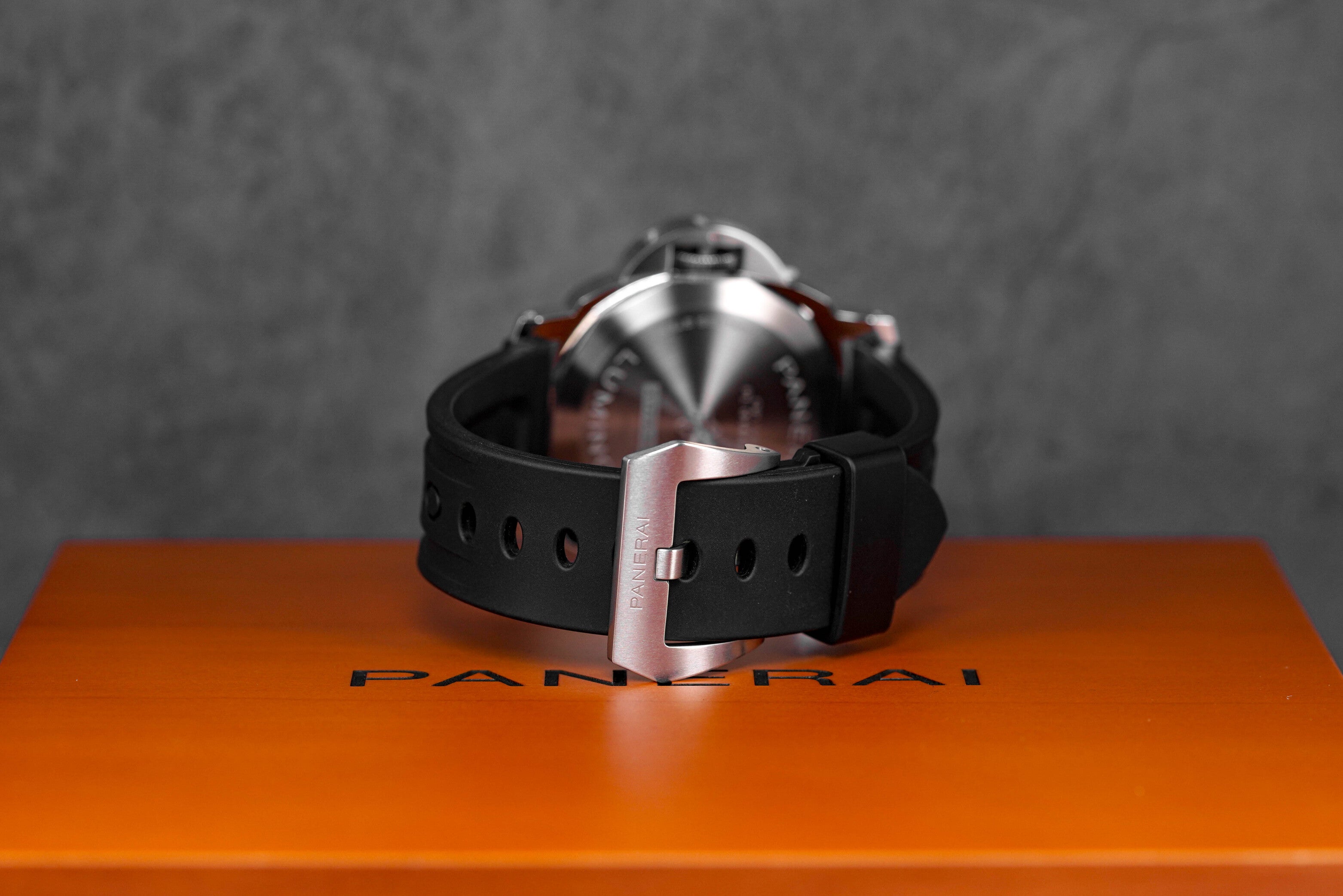 LUMINOR BASE LOGO STEEL PAM 1086 (2023)