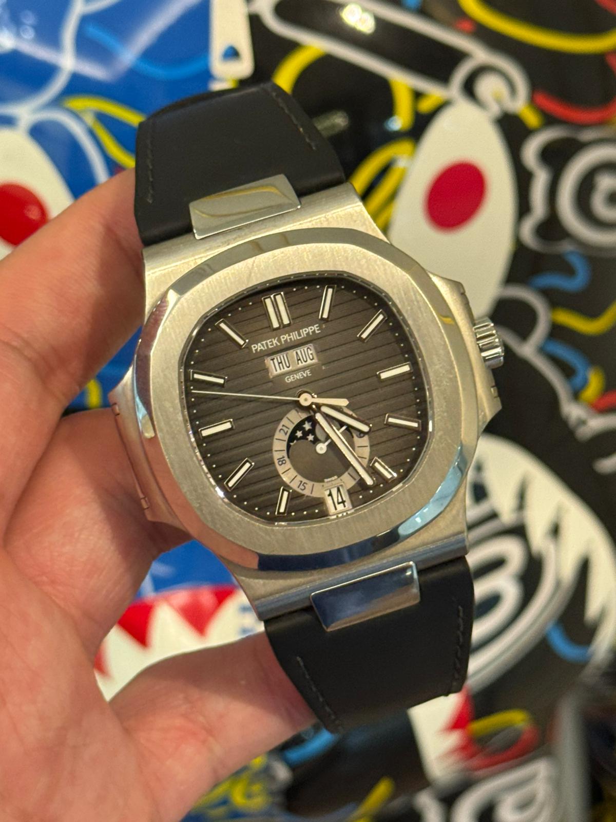 NAUTILUS 5726A ANNUAL CALENDAR MOONPHASE (2015)