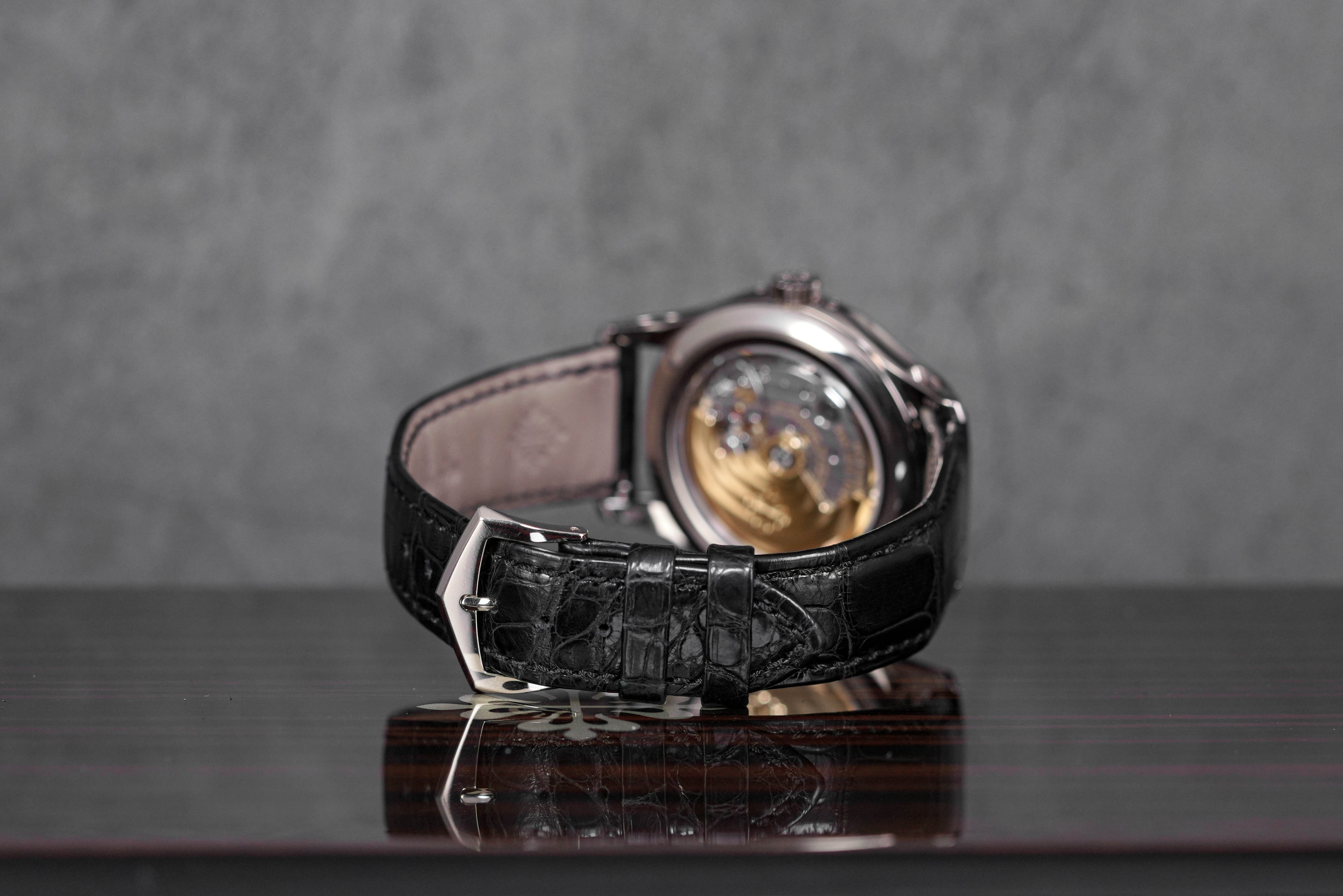 Harga Patek Philippe Complications 5205G