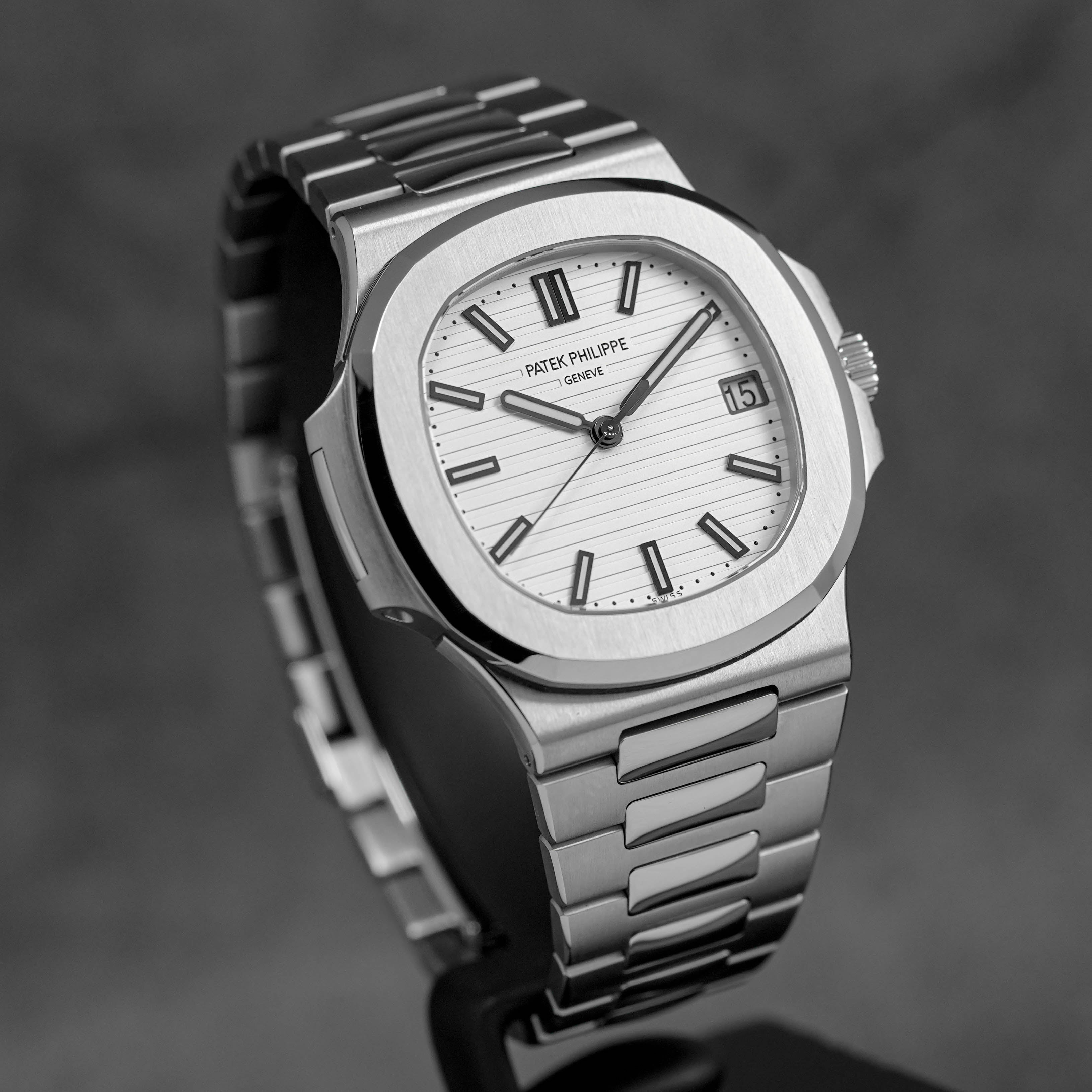 Harga Patek Philippe Nautilus 5711/1A