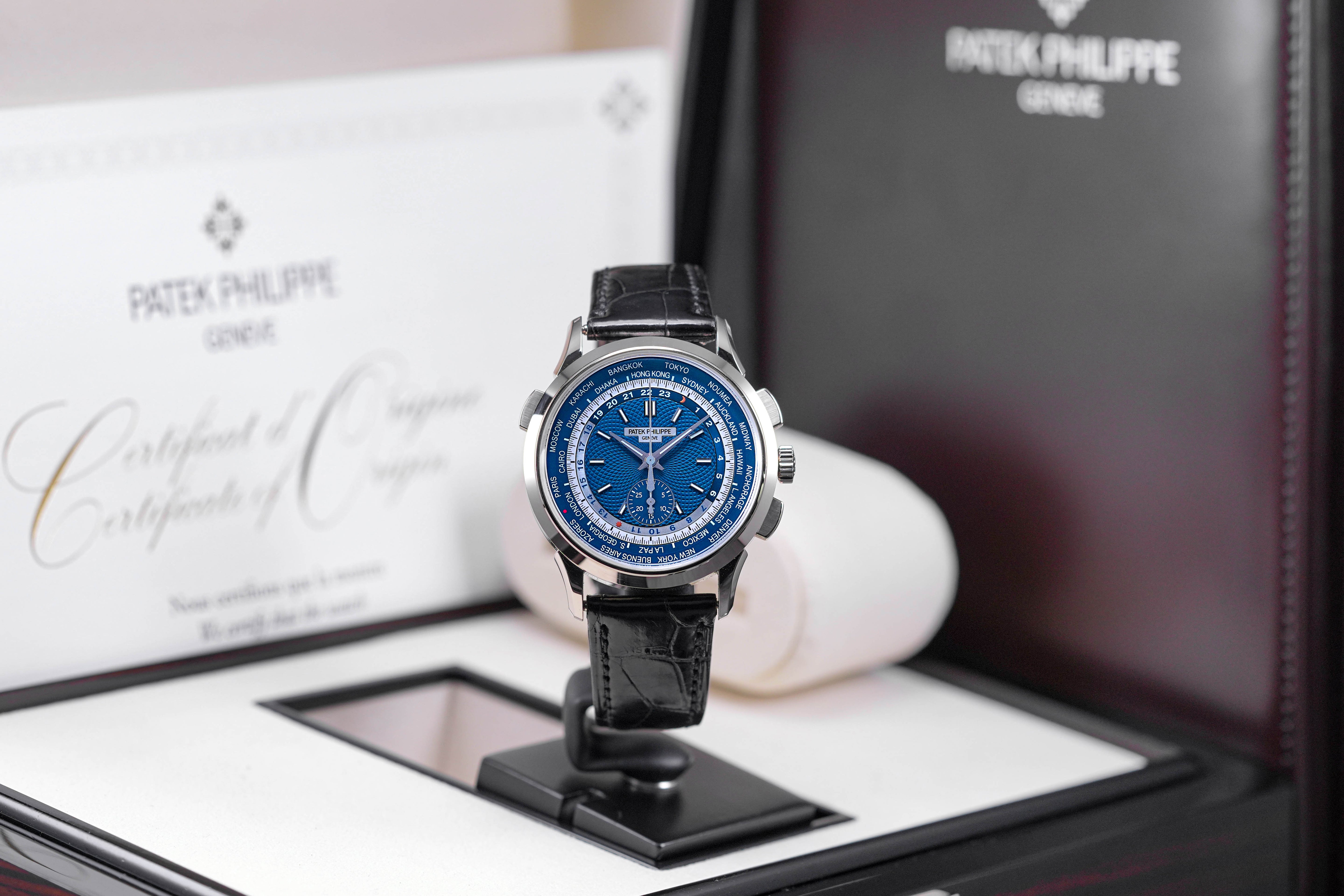 COMPLICATIONS 5930G WHITEGOLD WORLD TIME FLYBACK CHRONOGRAPH BLUE DIAL (2019)
