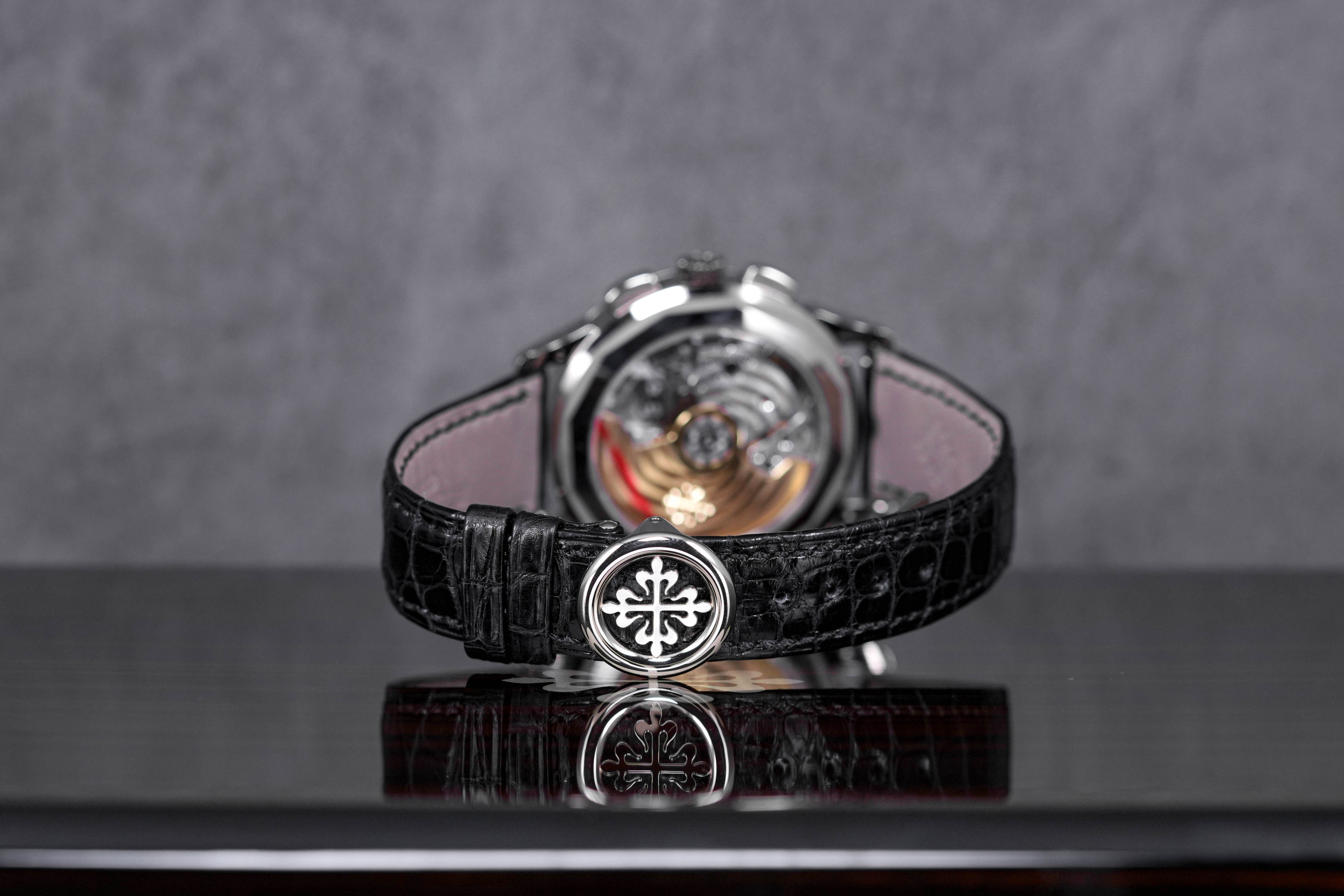 COMPLICATIONS 5930G WHITEGOLD WORLD TIME FLYBACK CHRONOGRAPH BLUE DIAL (2019)