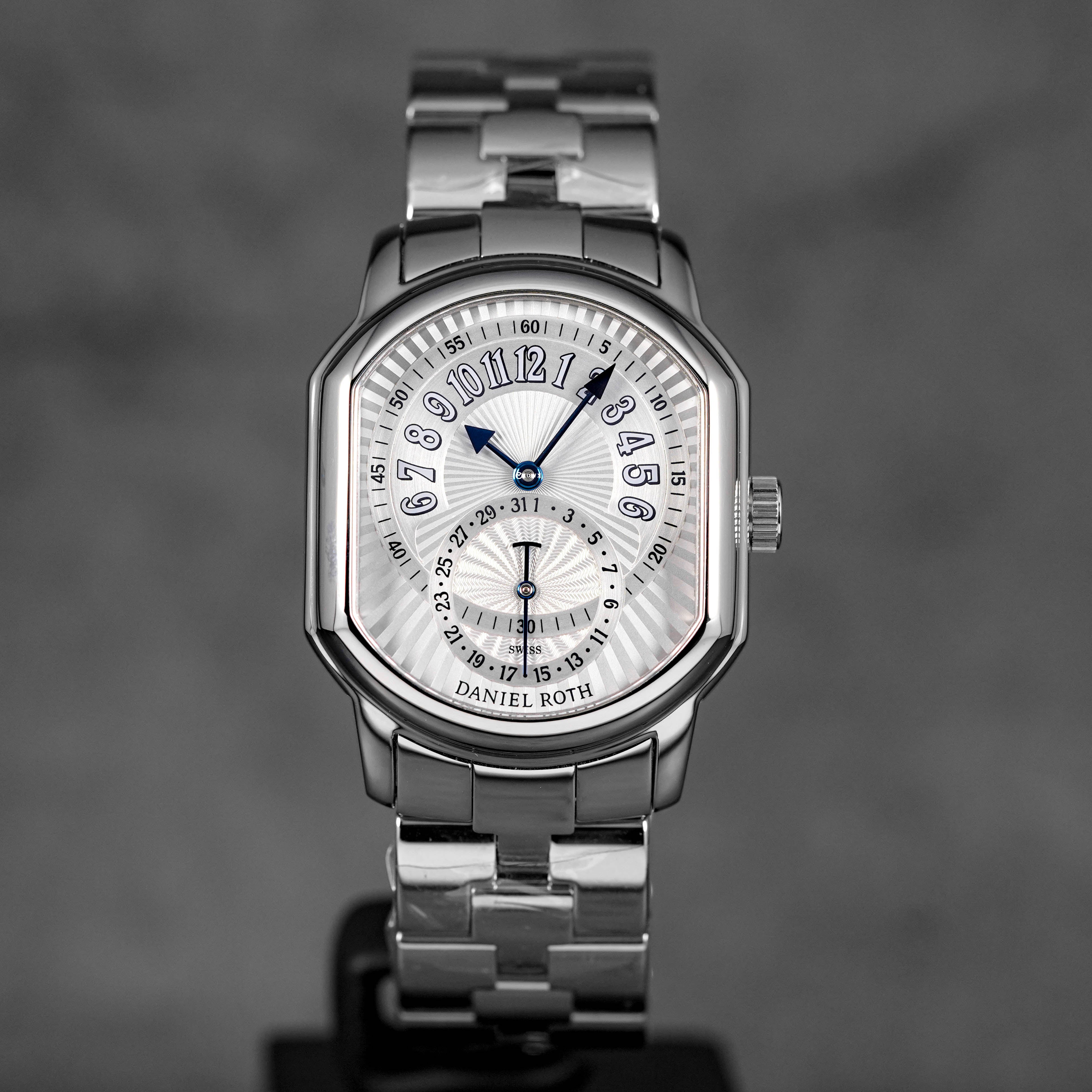 Premier Retrograde Date Silver