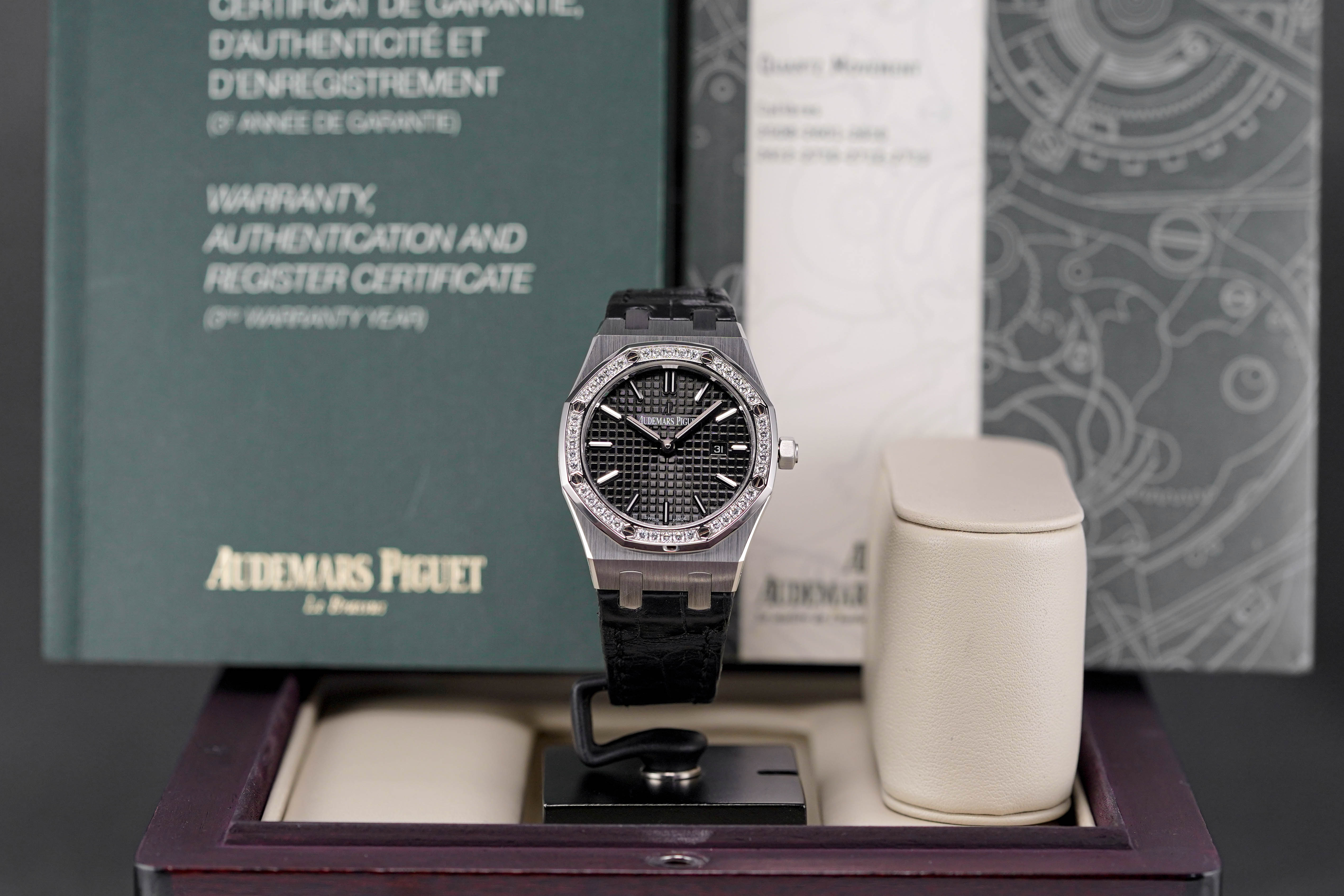 ROYAL OAK 33MM LADIES BLACK DIAL DIAMOND BEZEL (2013)