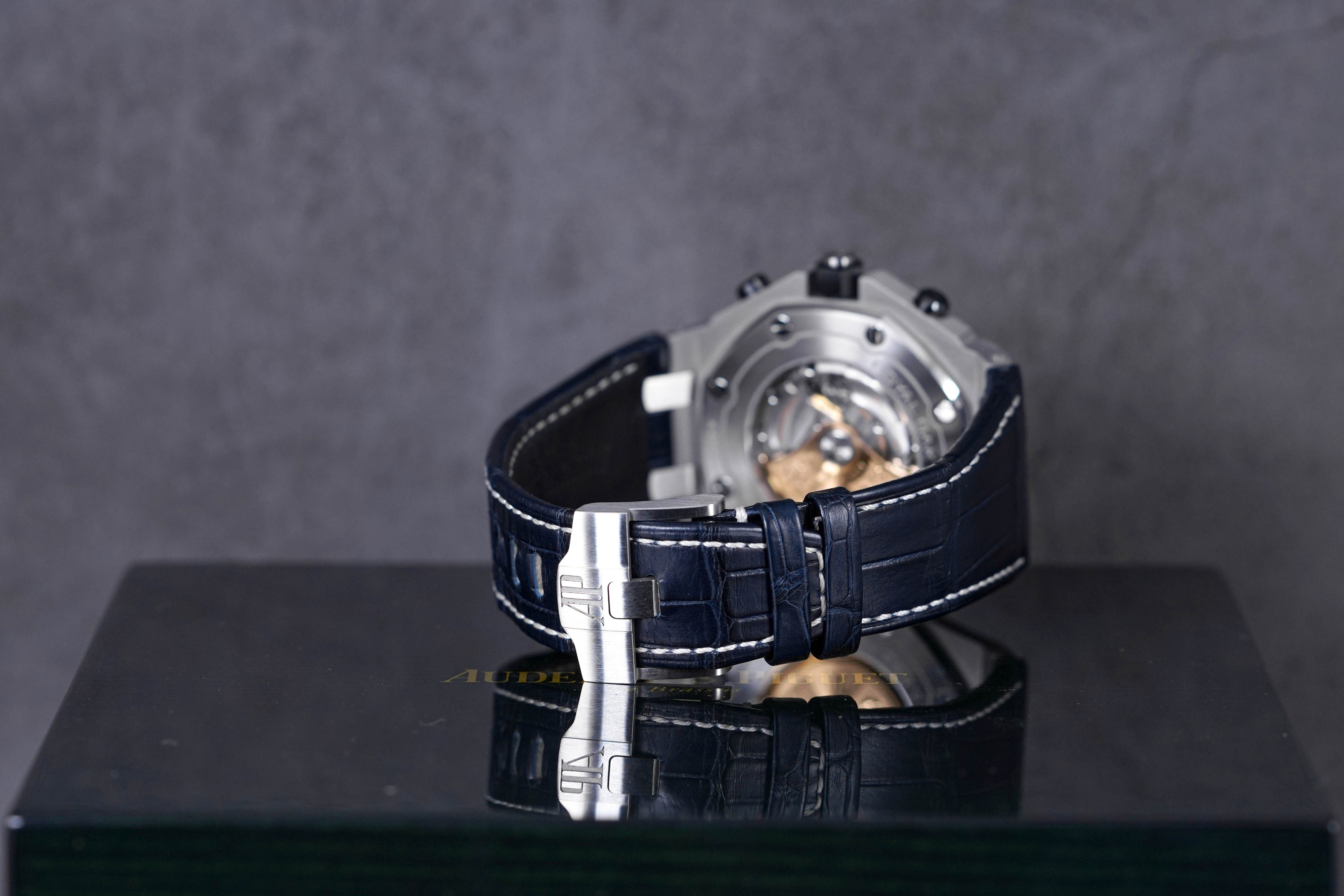 ROYAL OAK OFFSHORE CHRONOGRAPH 42MM 'BATMAN' (2019)