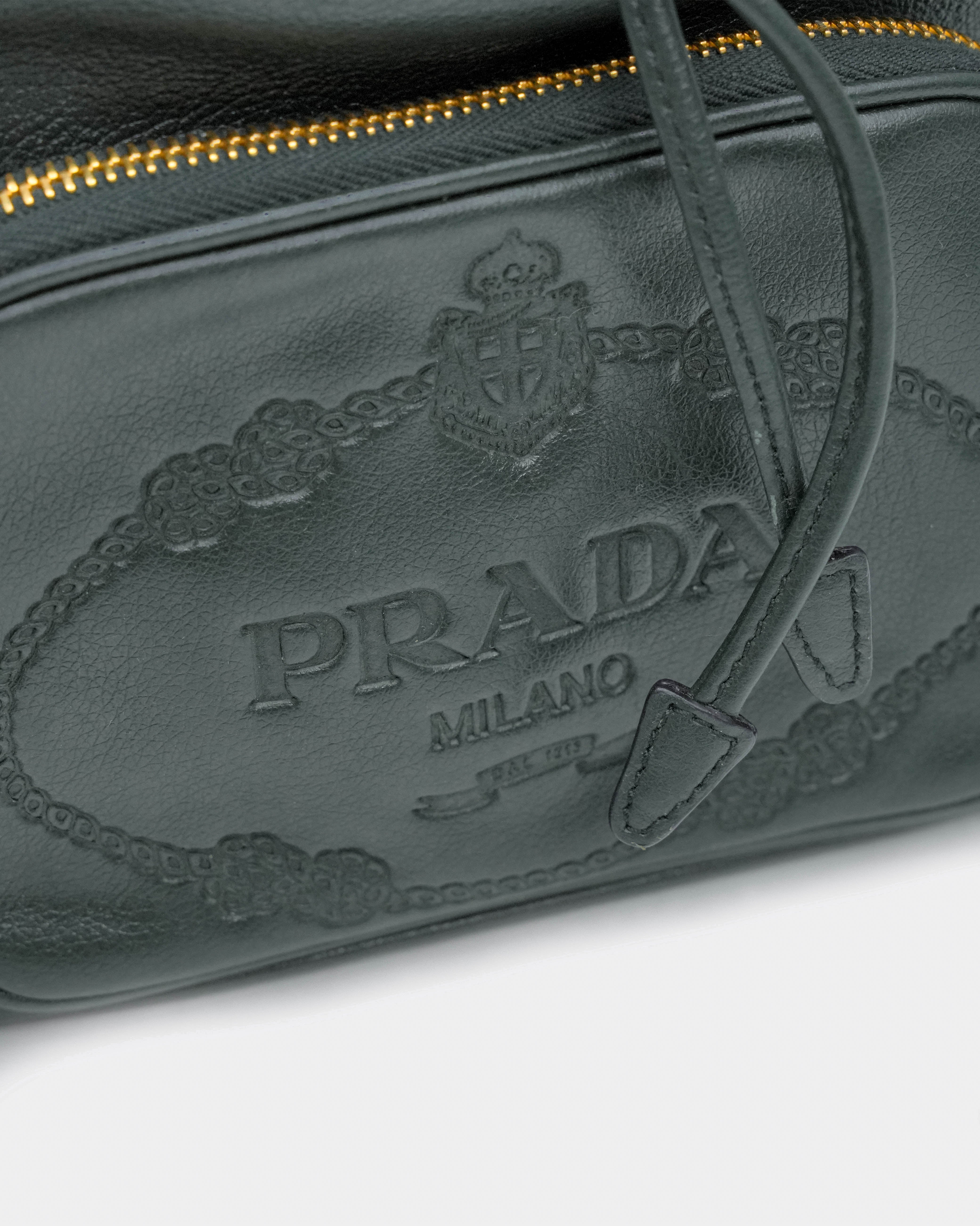 DRAWSTRING BUCKET BAG GREEN