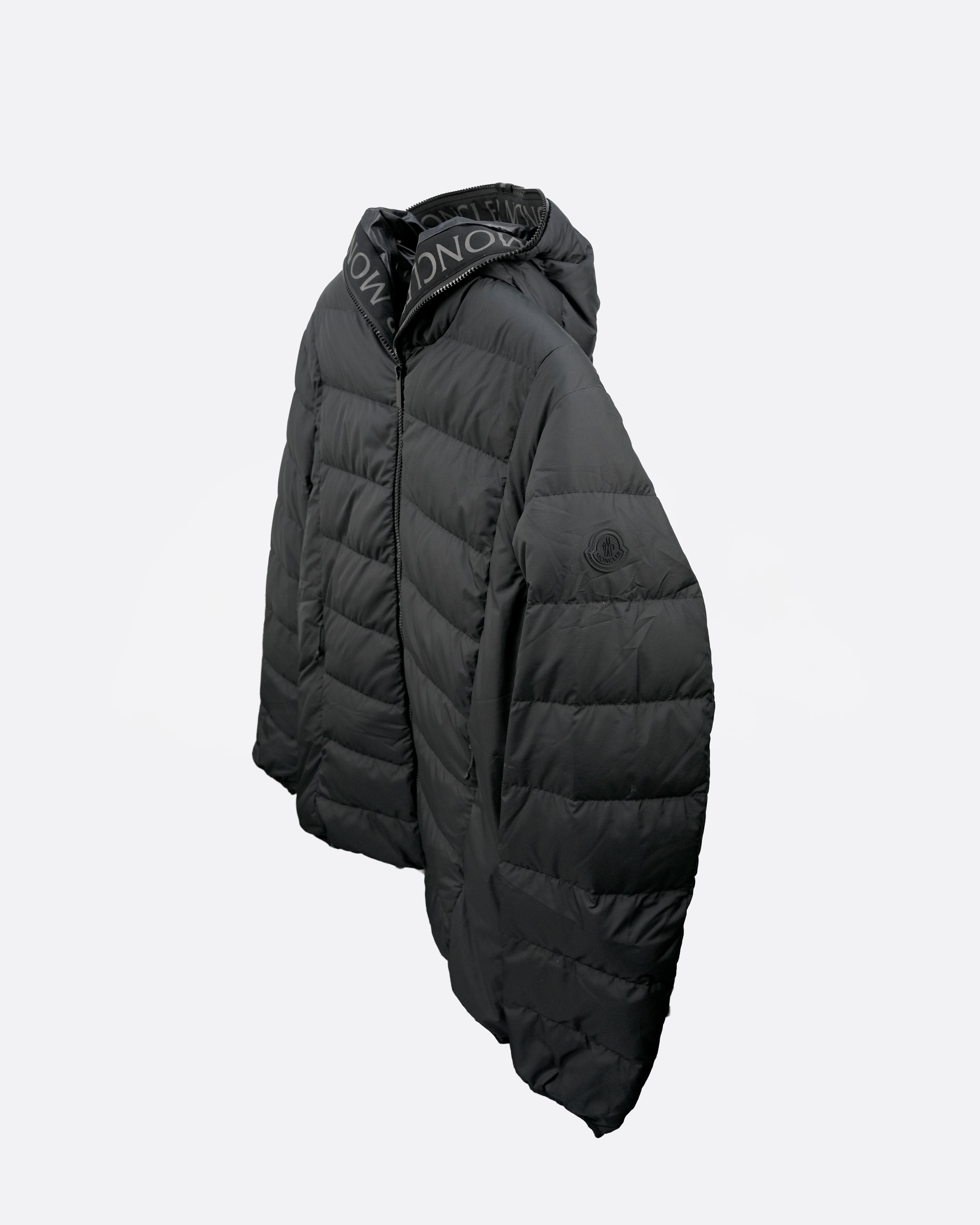 DOWN JACKET SIZE 3 BLACK