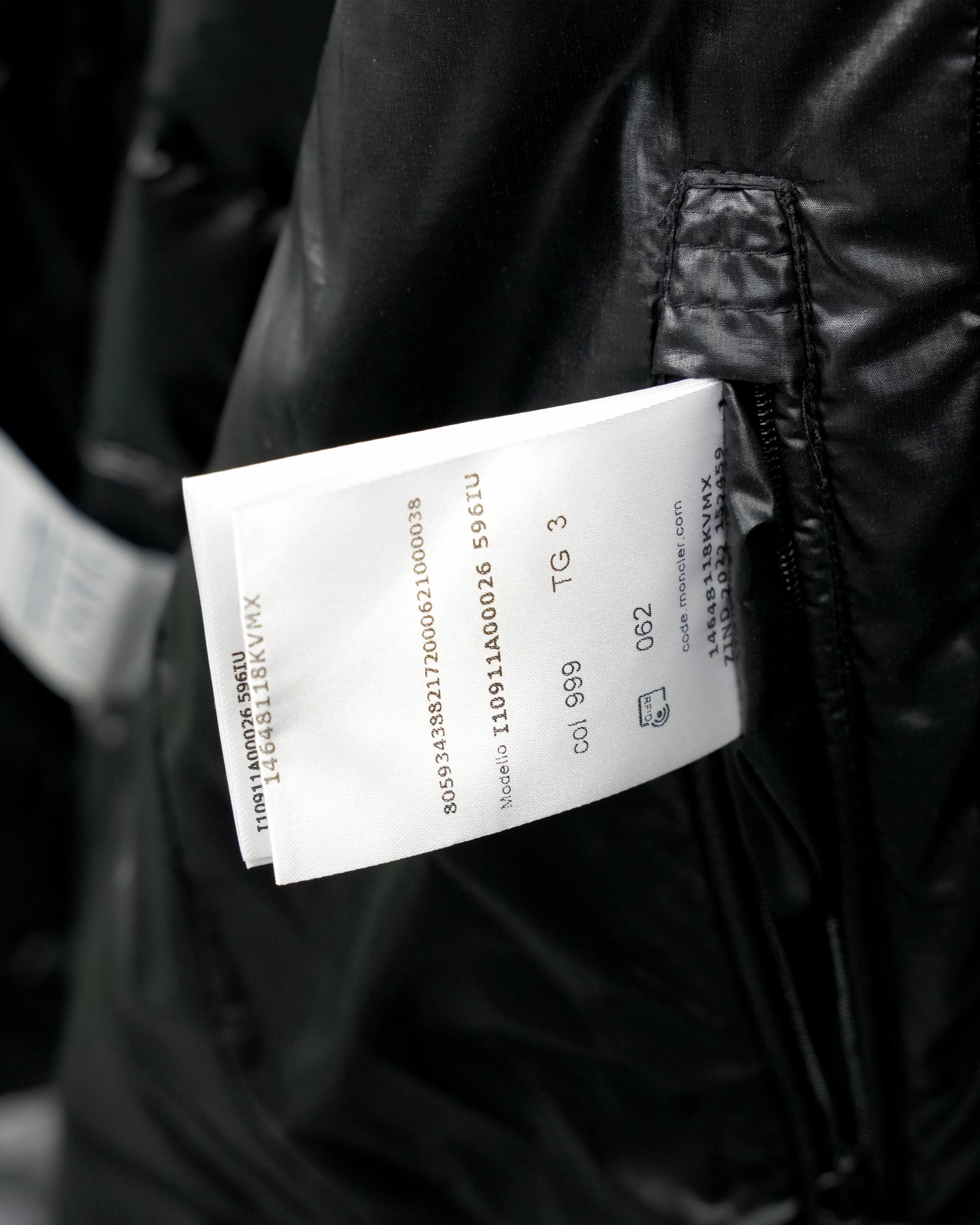 DOWN JACKET SIZE 3 BLACK