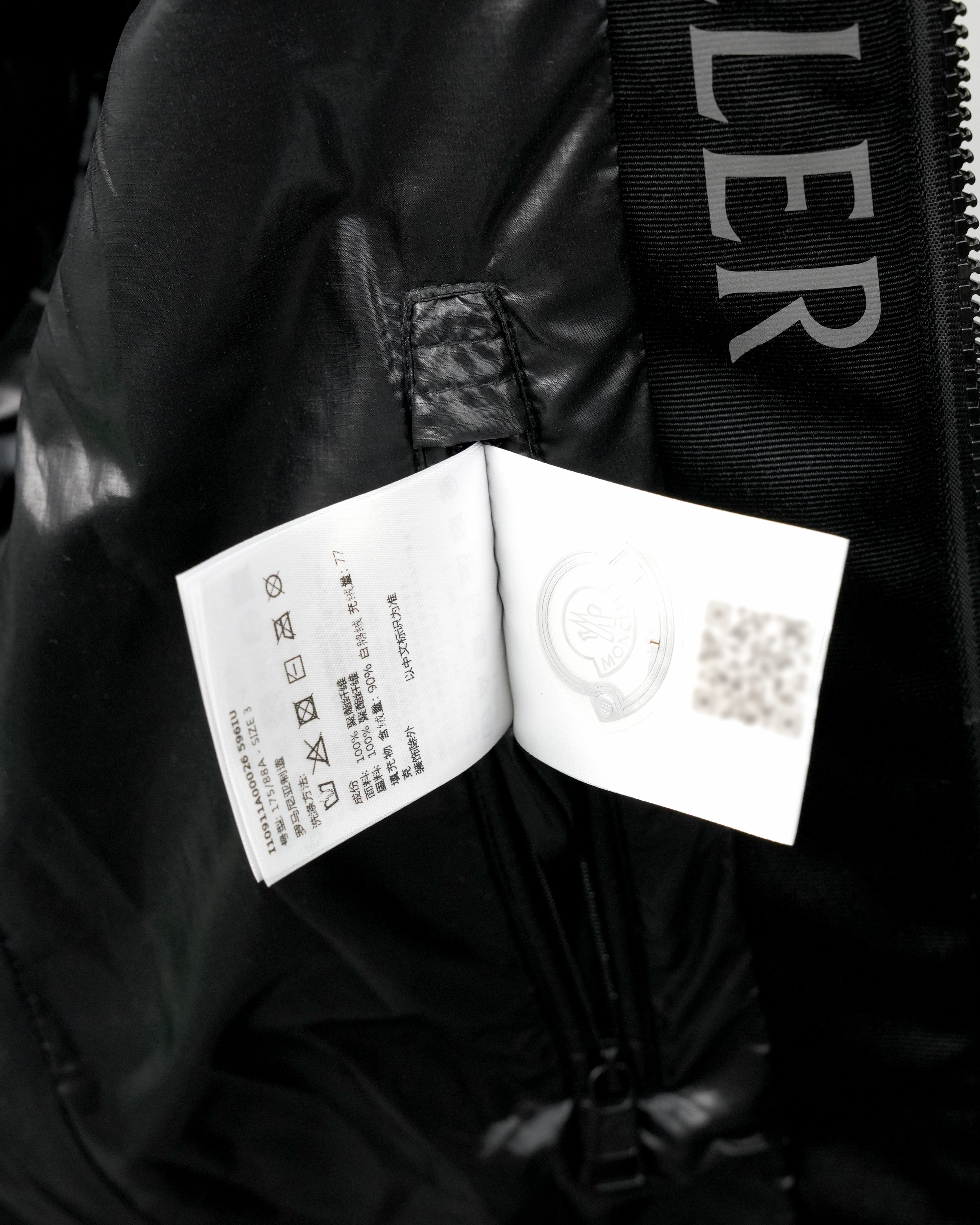 DOWN JACKET SIZE 3 BLACK