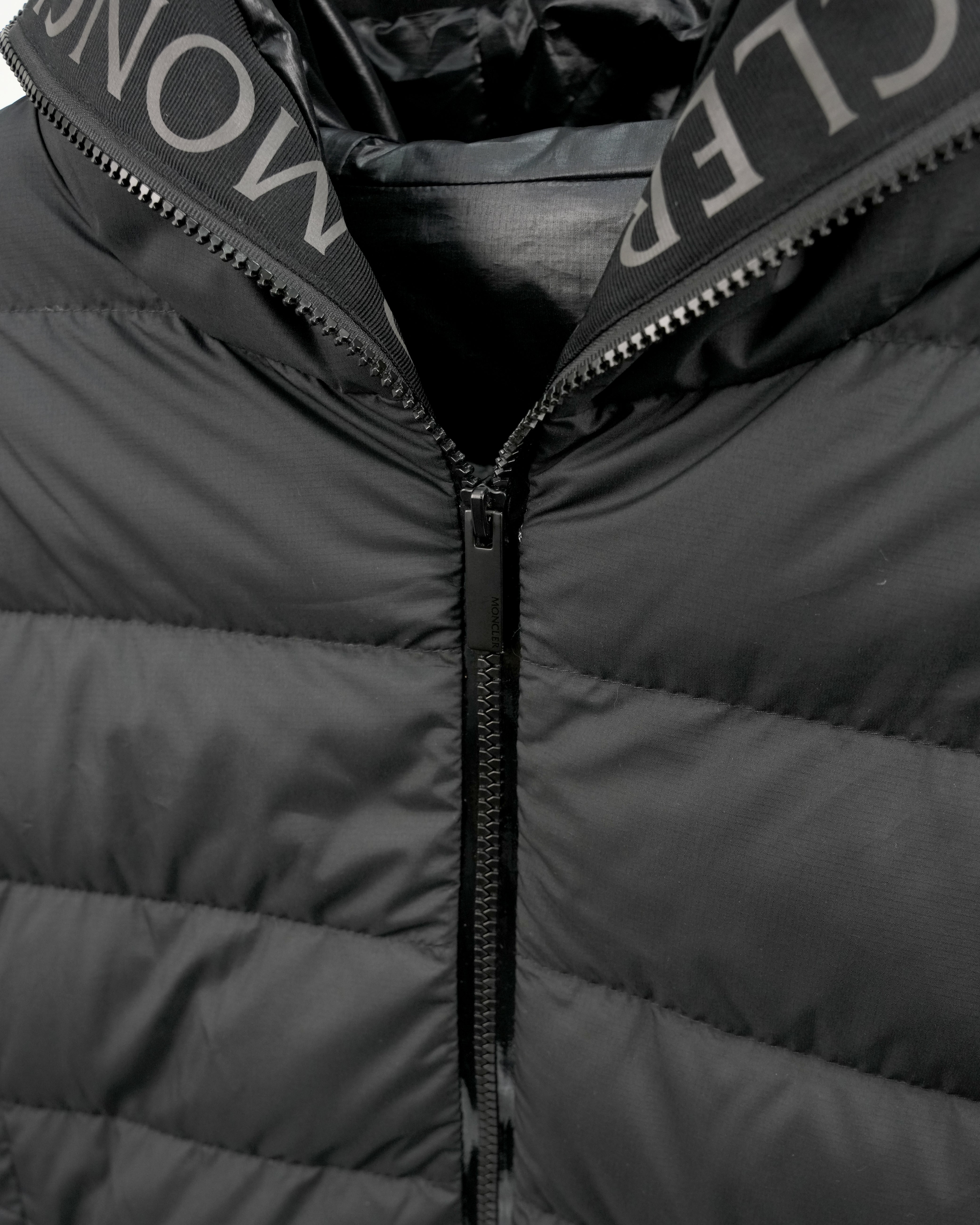DOWN JACKET SIZE 3 BLACK