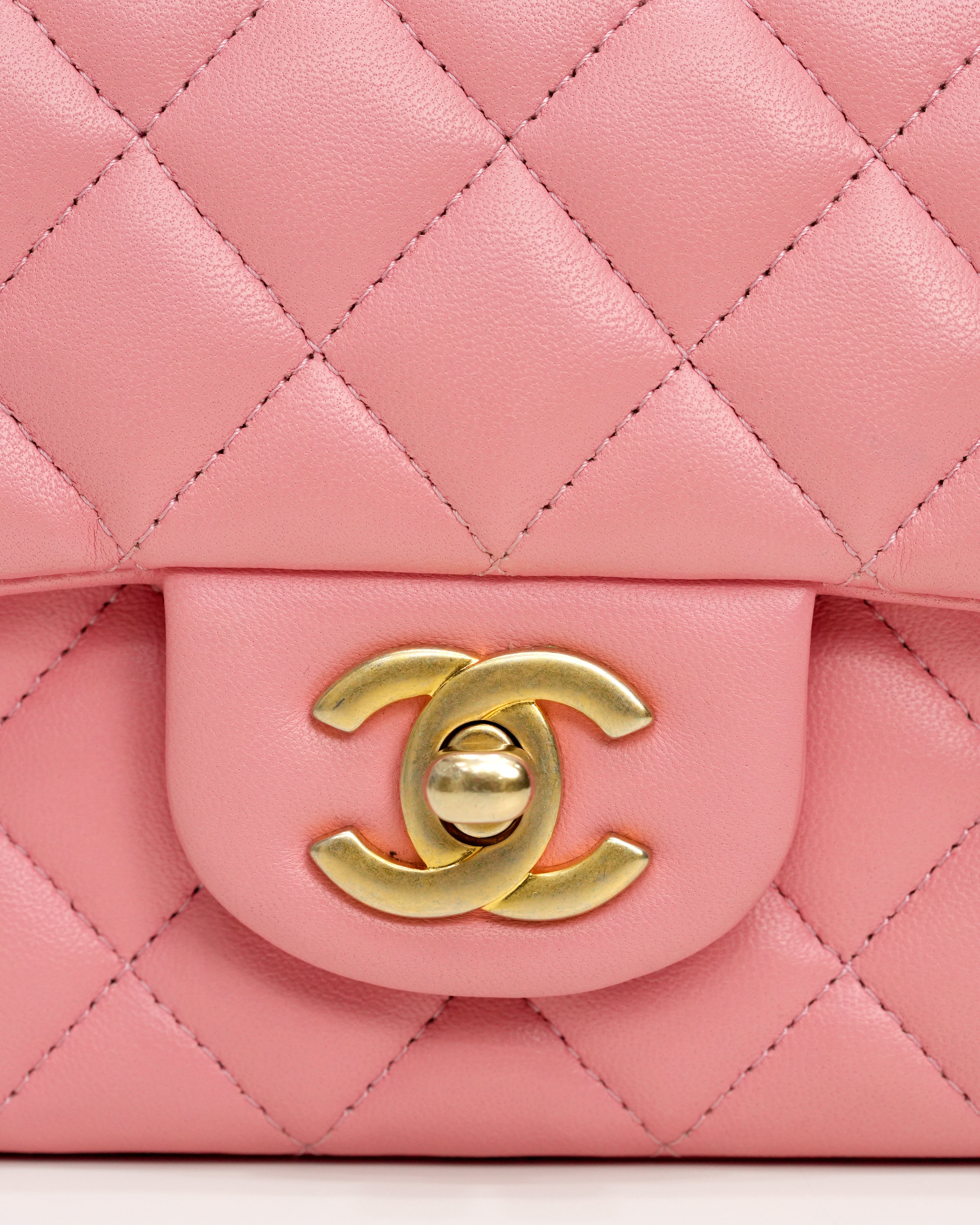 CLASSIC FLAP BAG PINK LAMBSKIN