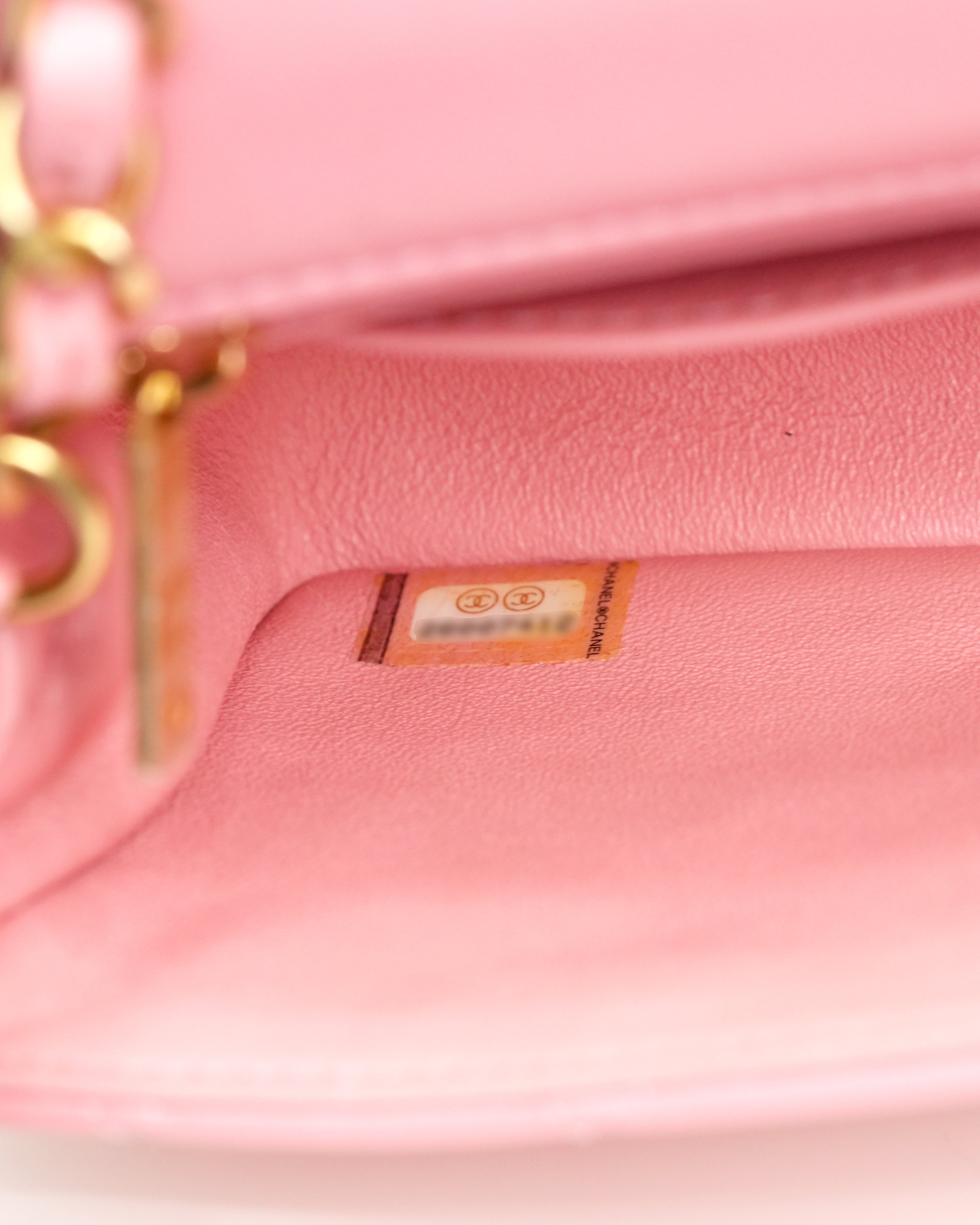 CLASSIC FLAP BAG PINK LAMBSKIN