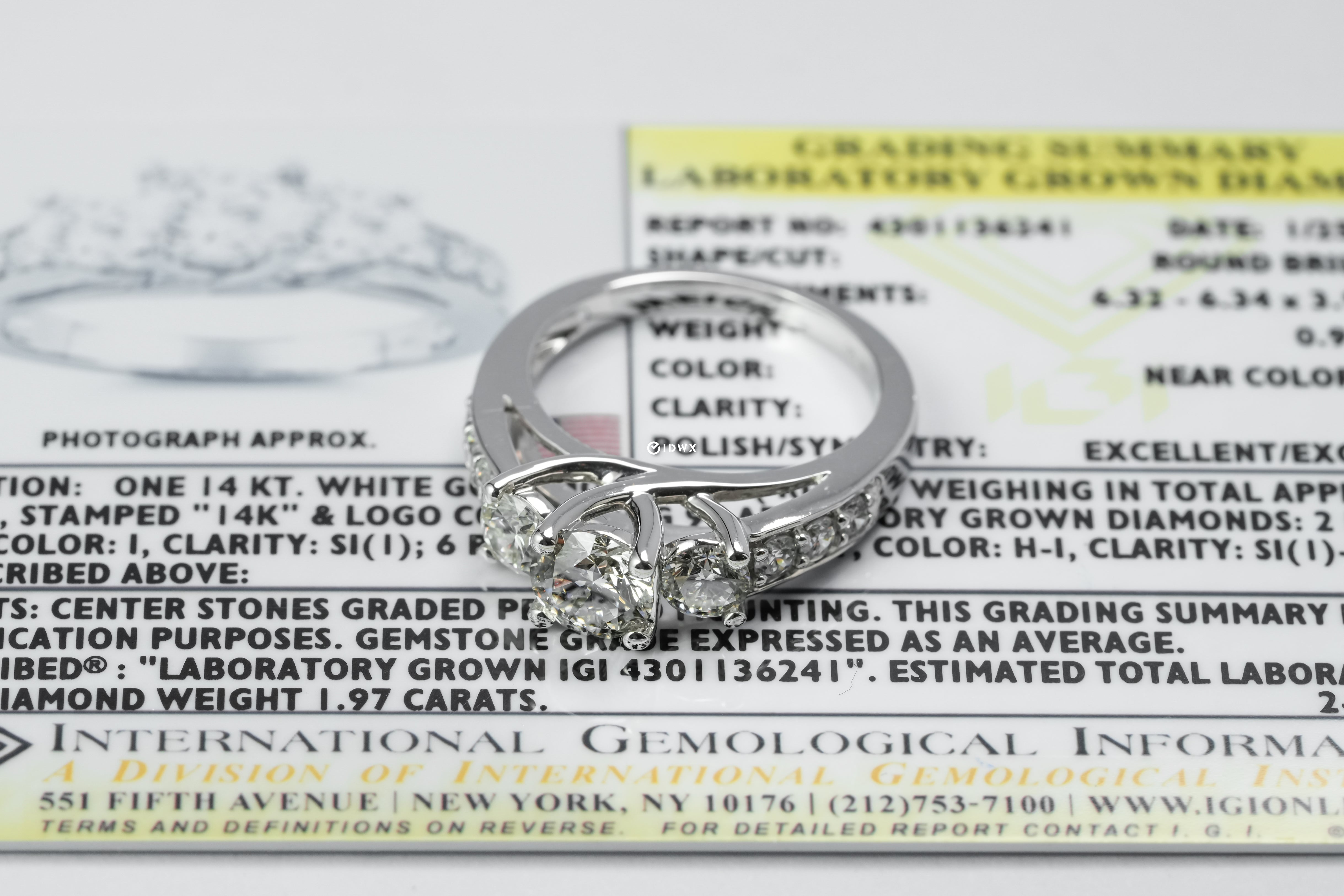 ZOE WHITEGOLD RING 0.96CT ROUND CUT LAB DIAMOND SIDE-STONE