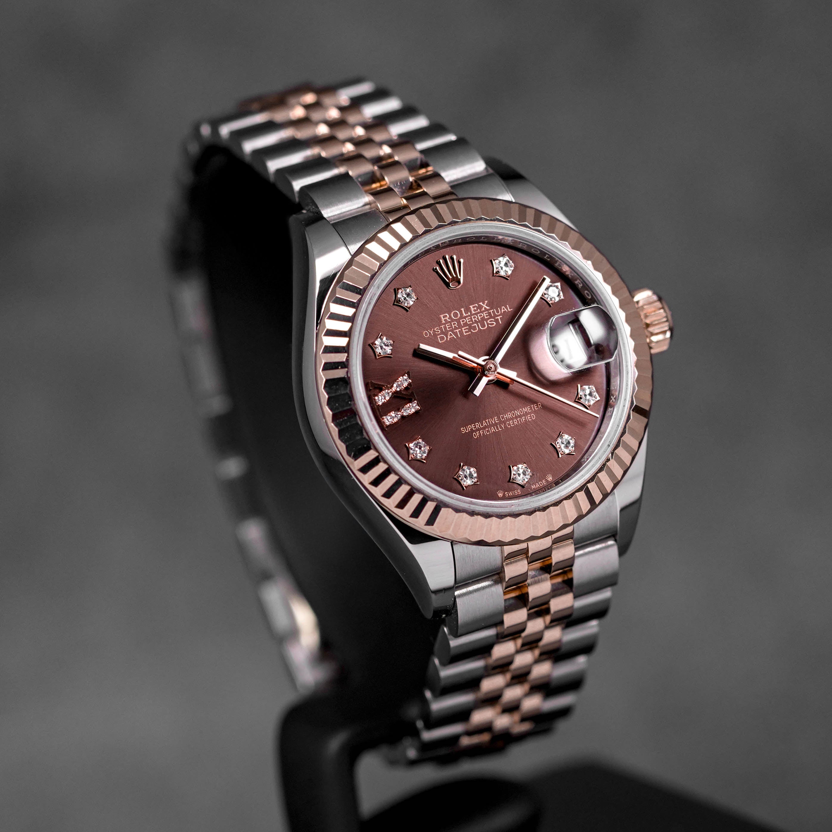 DATEJUST 28MM TWOTONE ROSEGOLD CHOCO DIAMOND STAR DIAL DIAMOND ON IX (2025)